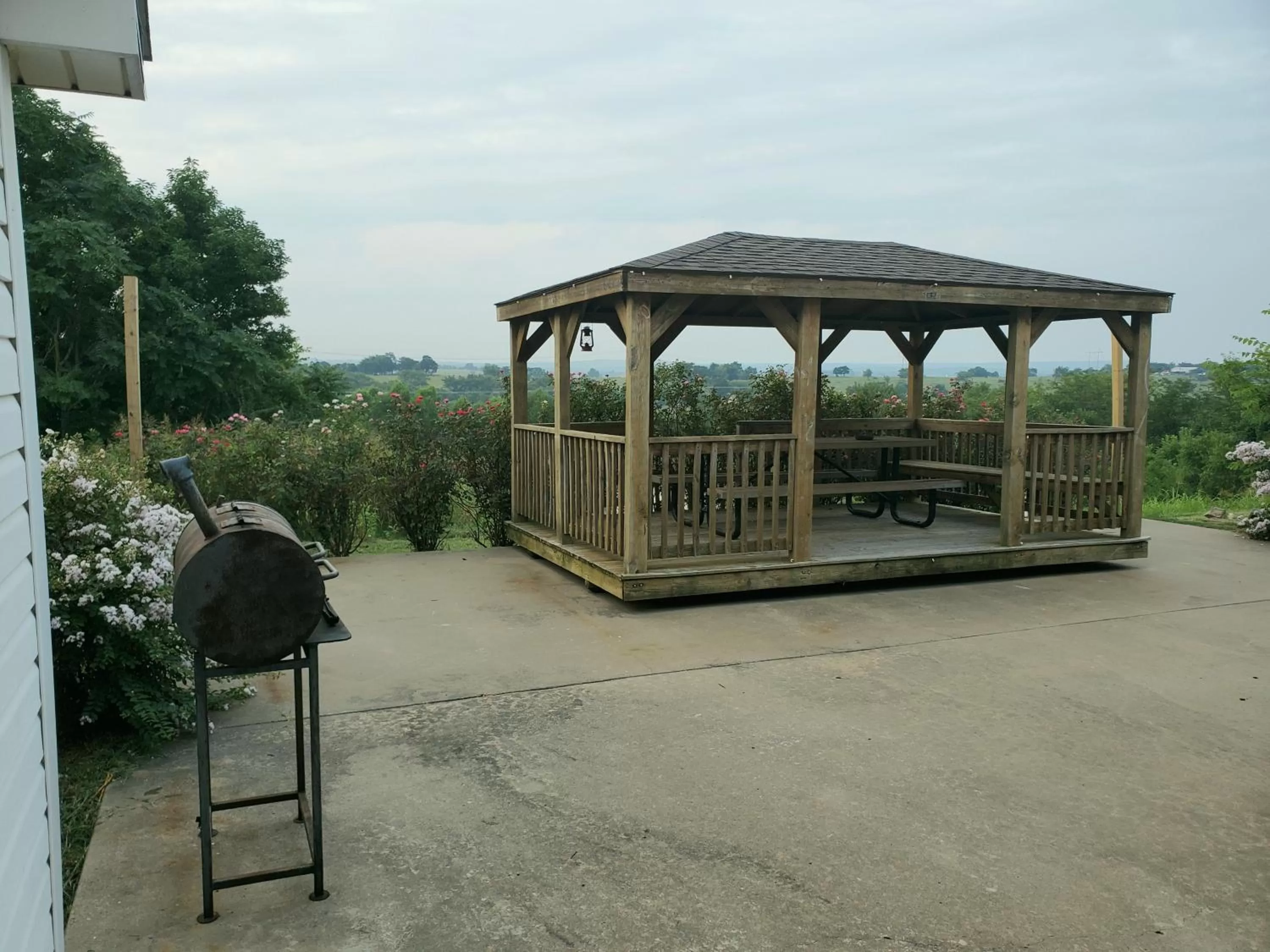 Patio in Candlelight Inn & Suites Hwy 69 near McAlester