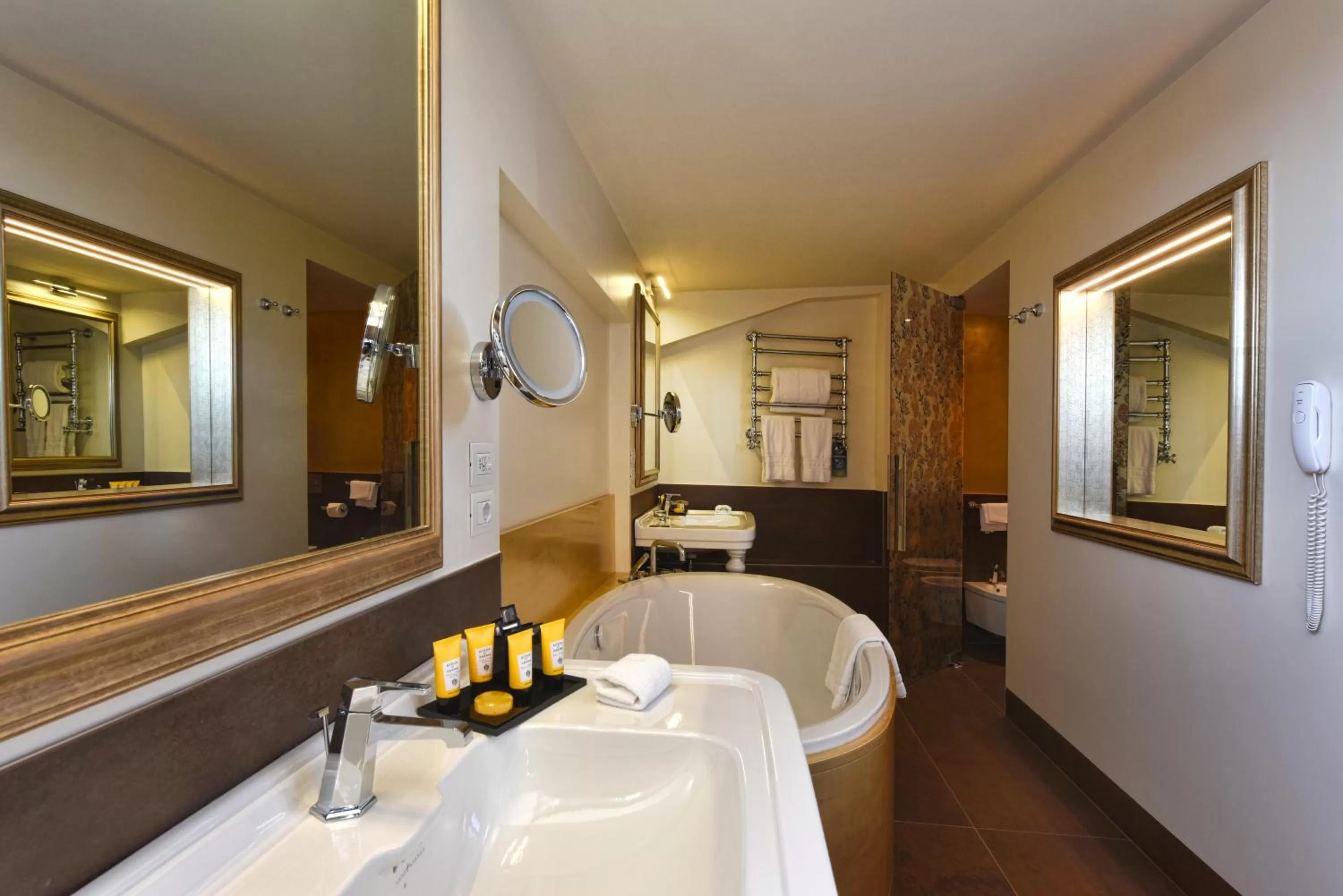 Bathroom in Papadopoli Hotel Venezia - MGallery Collection