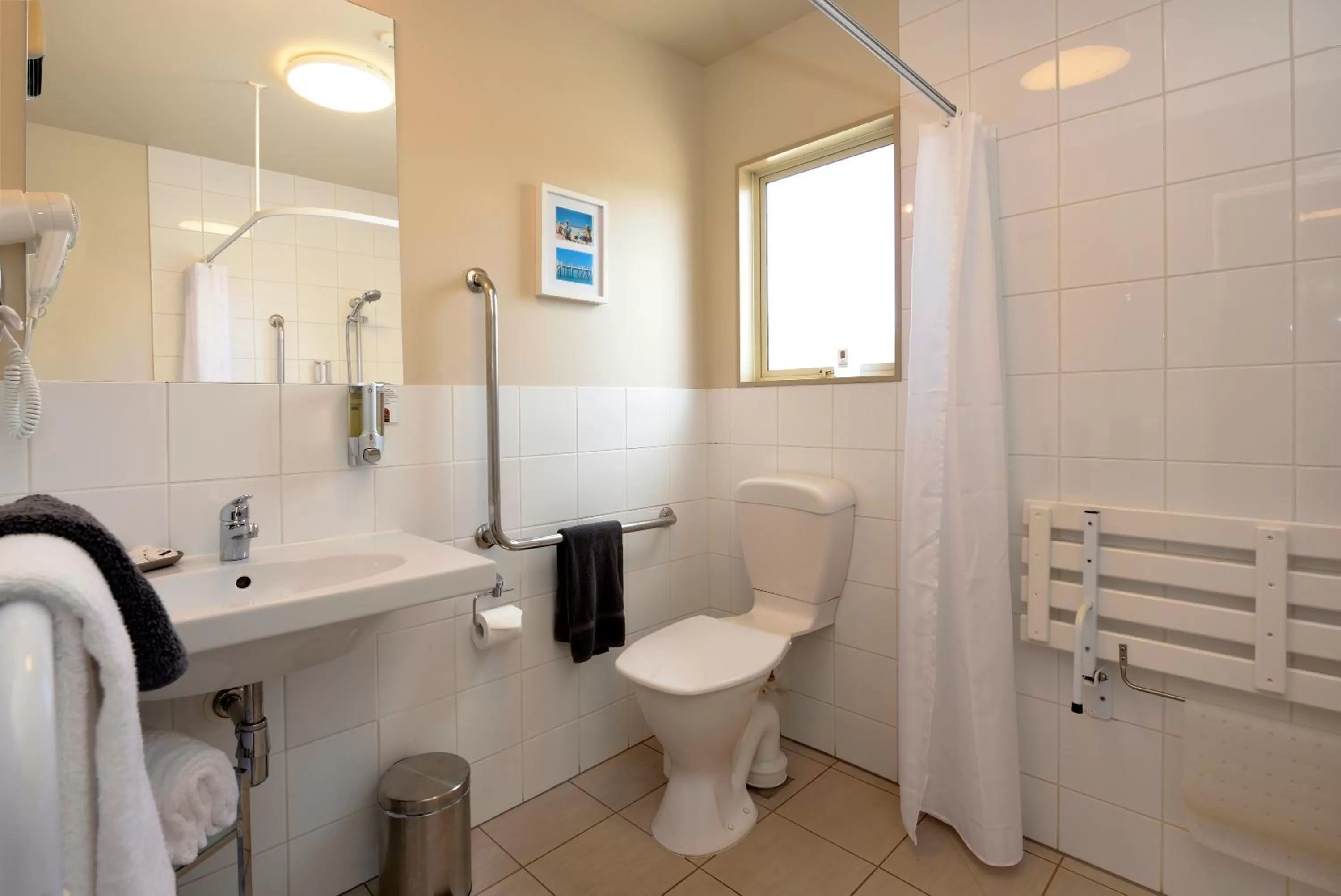 Bathroom in 171 On High Motel