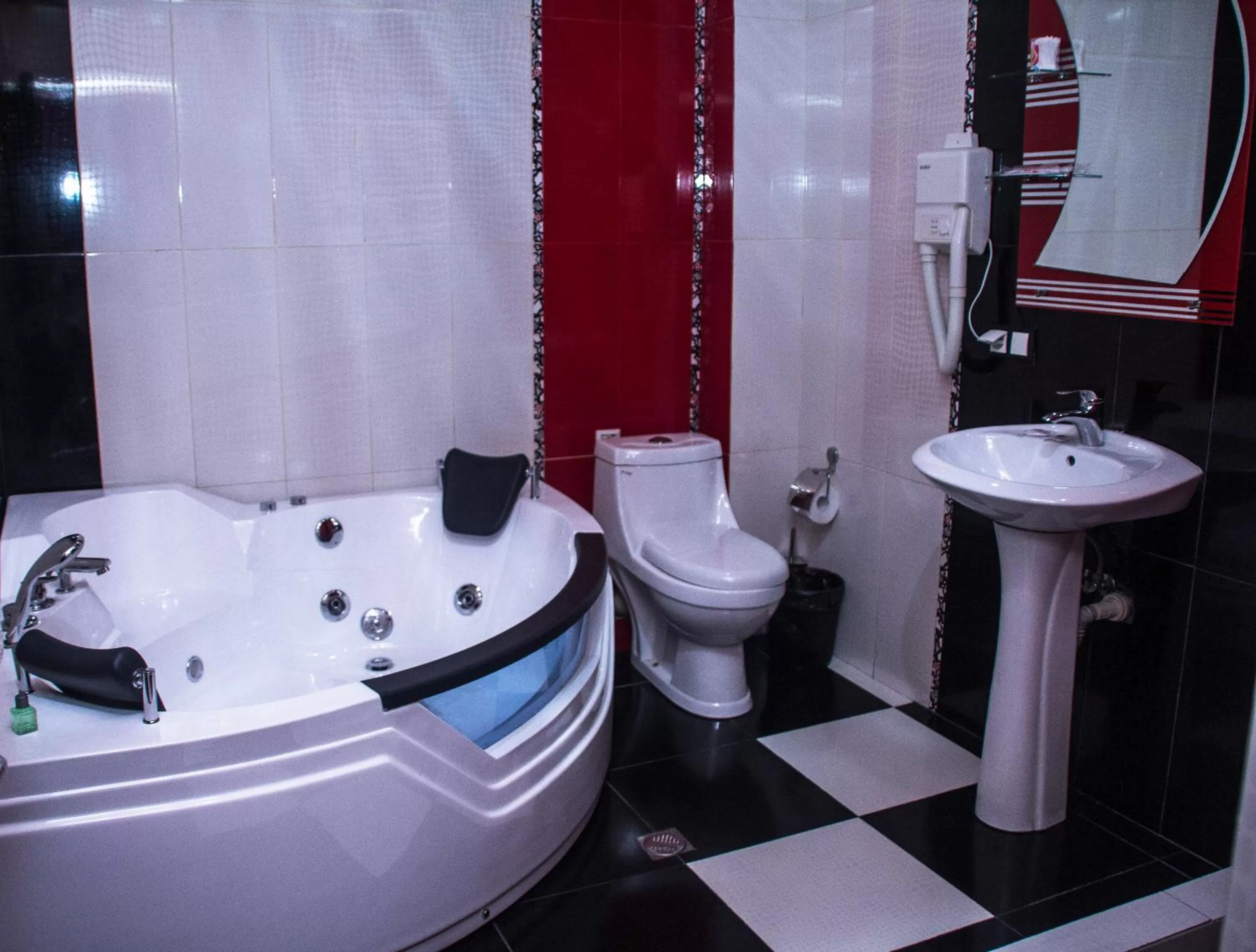 Shower in Mirage Hotel