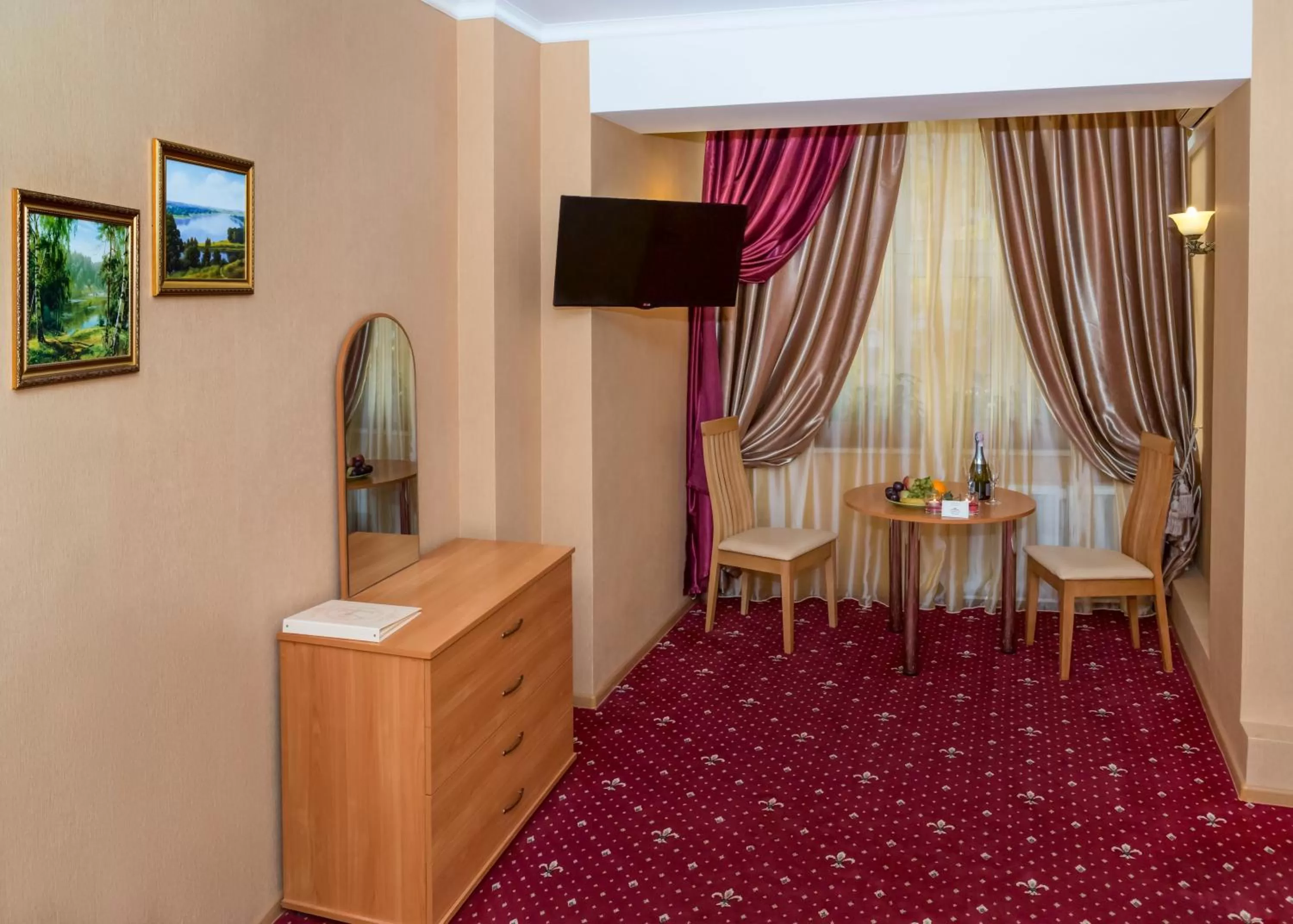 Seating area, TV/Entertainment Center in Lermontovskiy Hotel