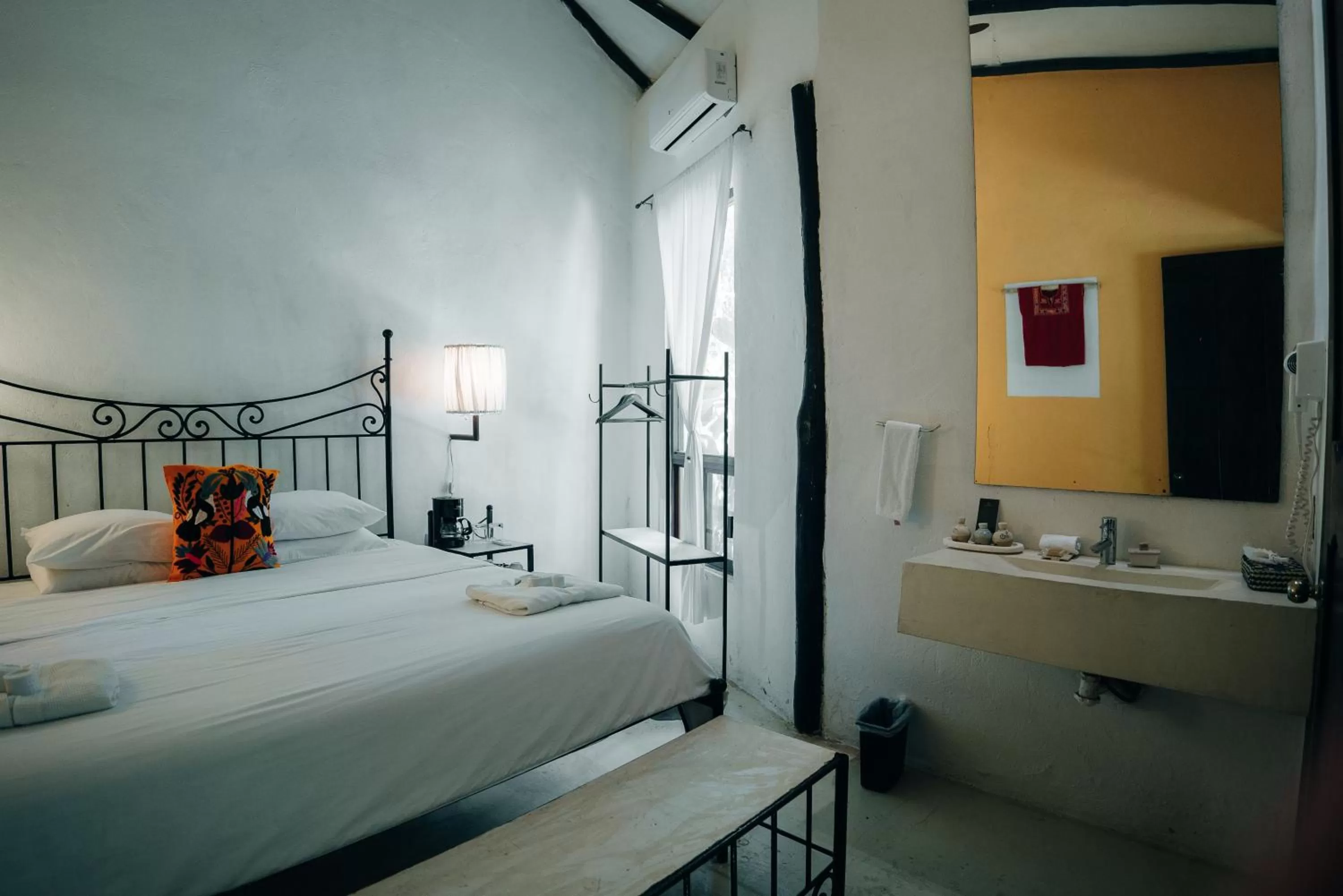 Bed in Piedra de Agua Palenque