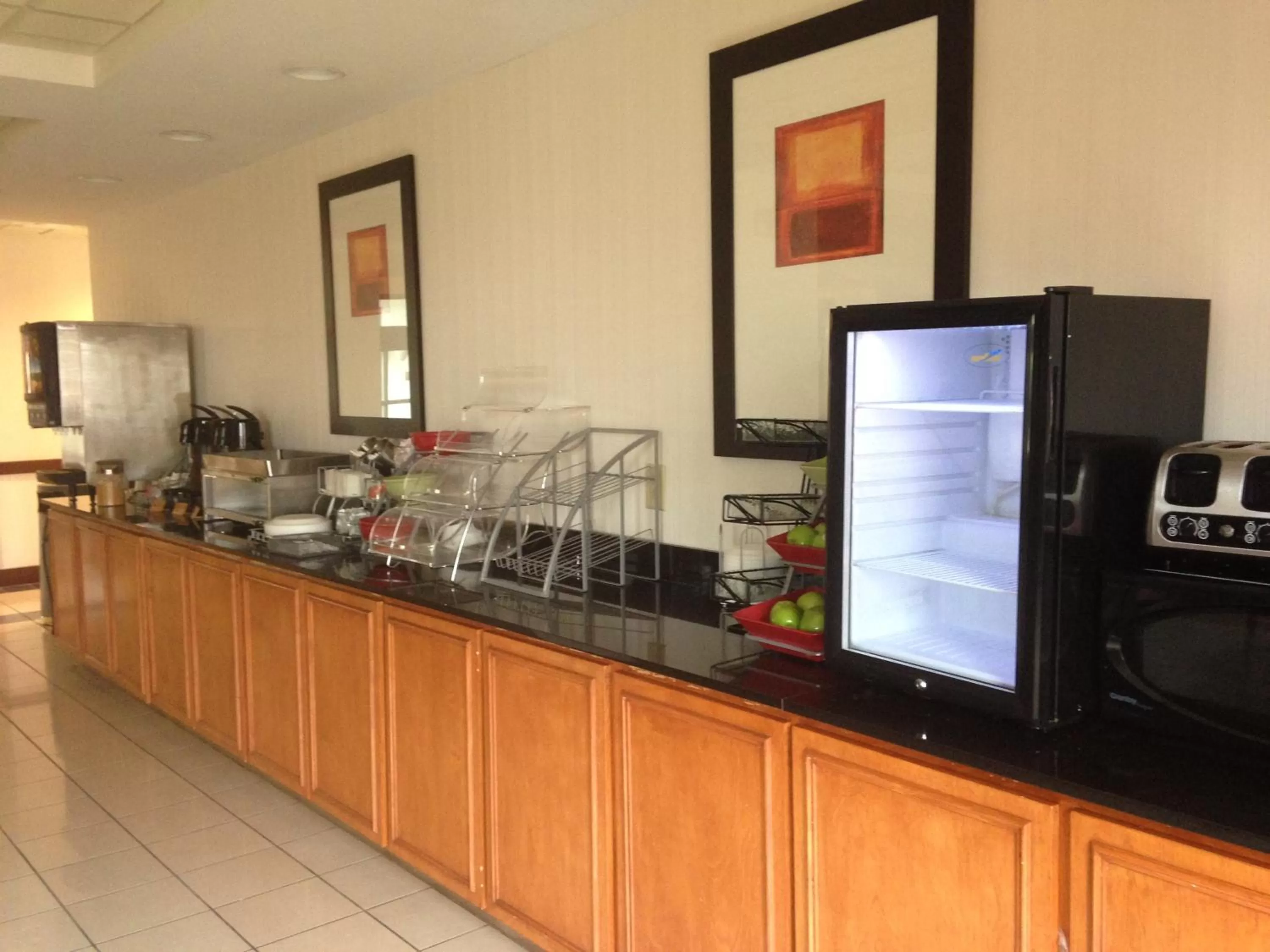 Restaurant/places to eat in Wingate by Wyndham Augusta Fort Eisenhower