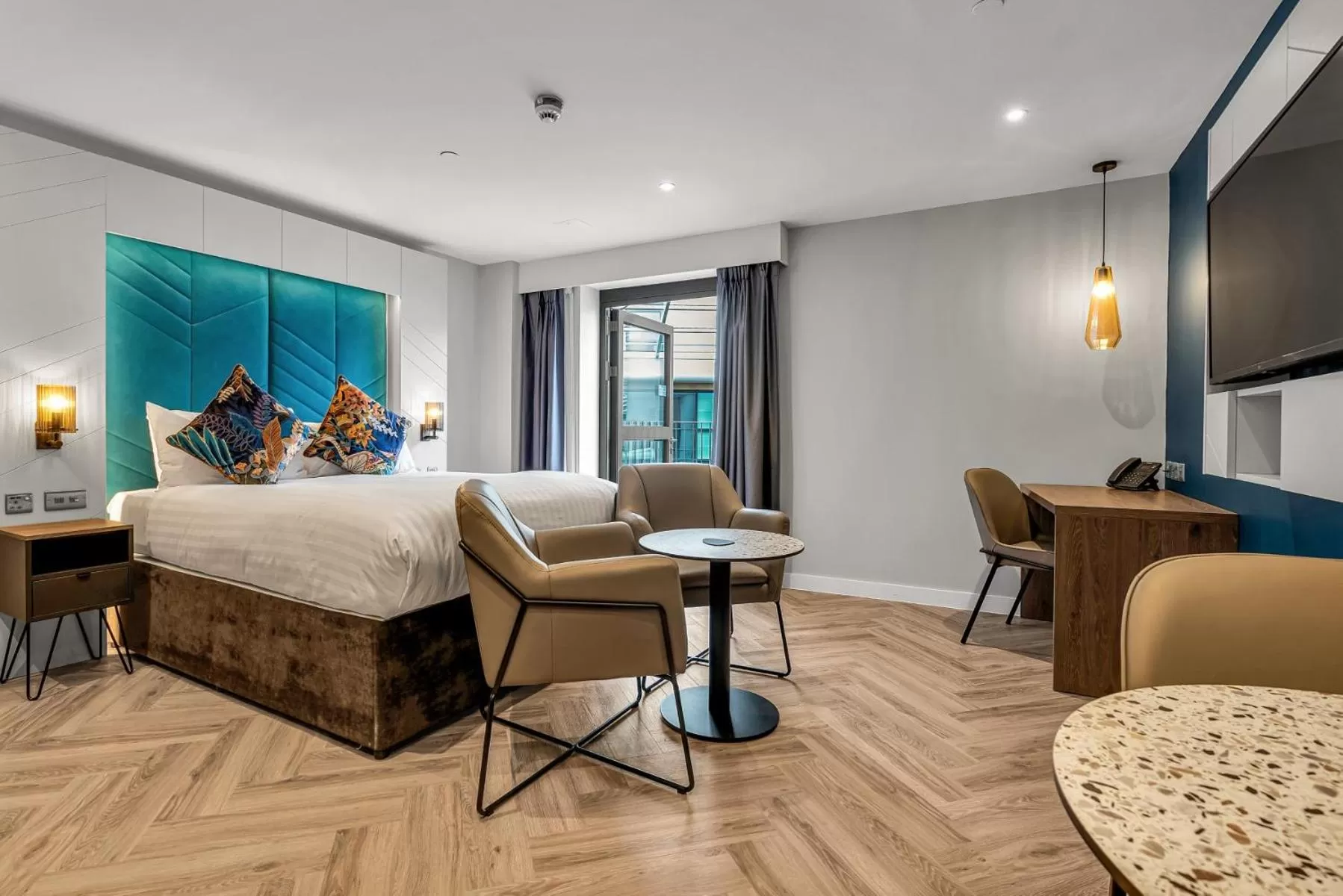 Bedroom in Roomzzz Edinburgh