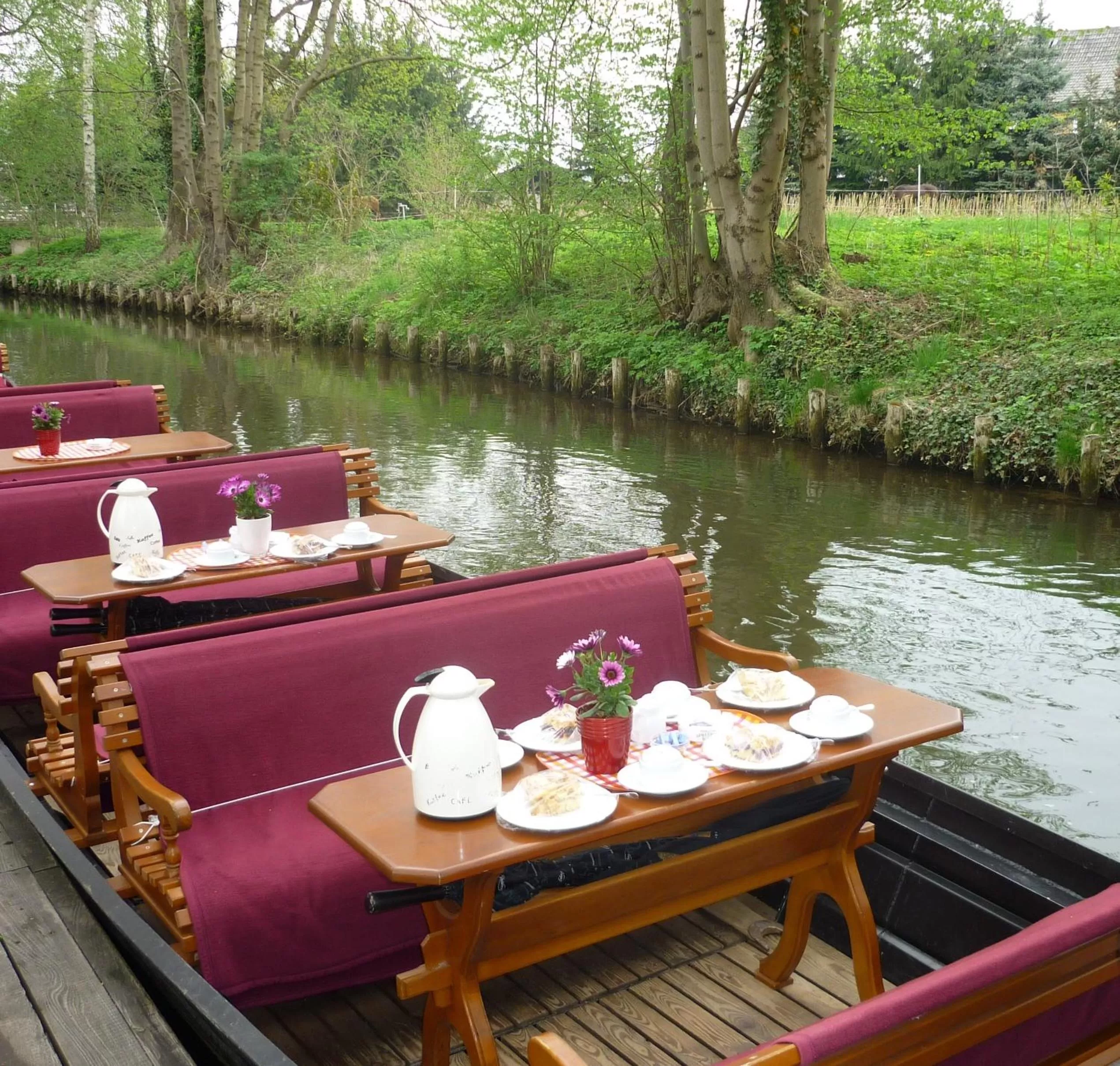 Canoeing in Willmersdorfer Hof