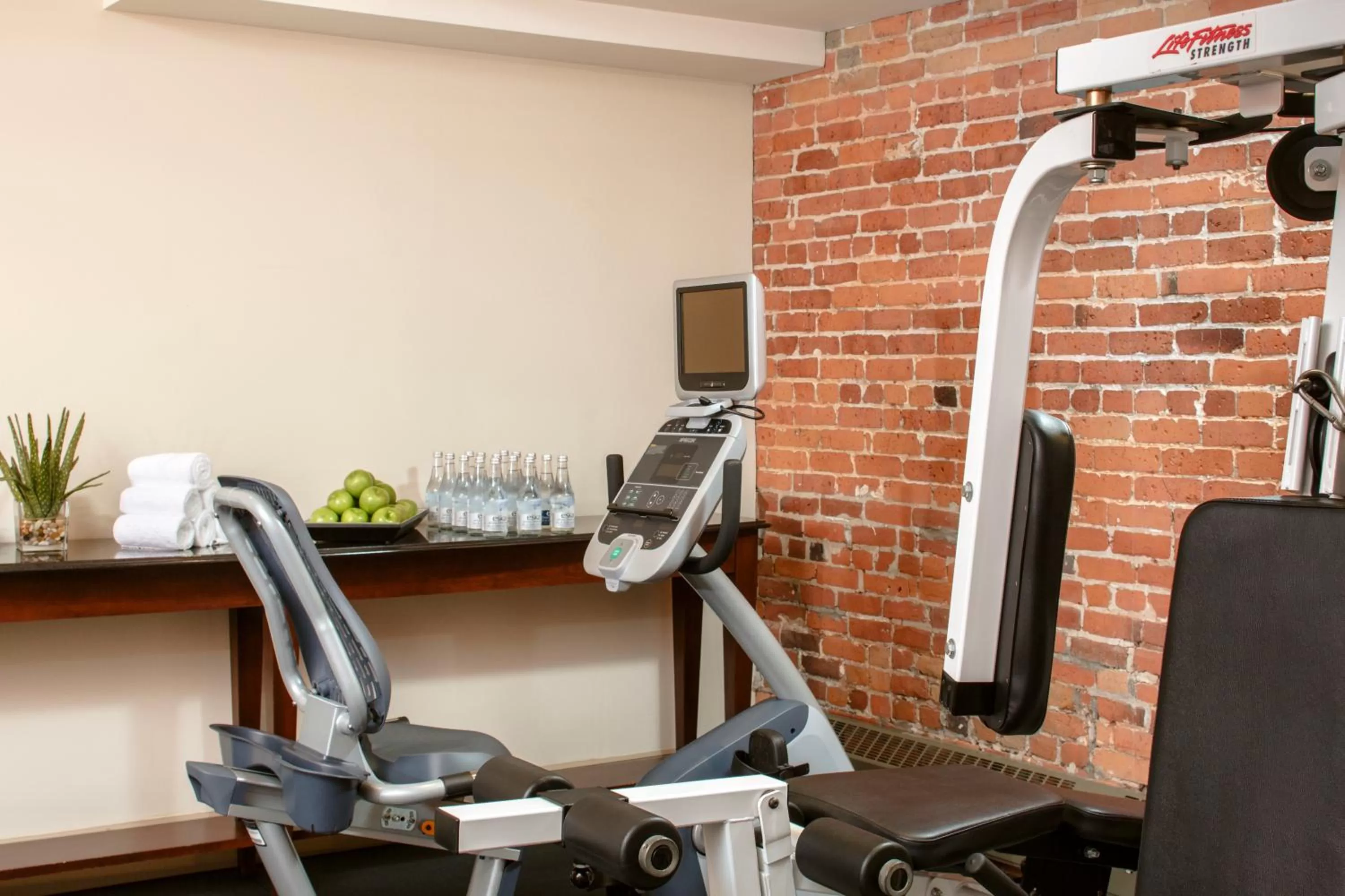 Fitness centre/facilities in Hotel Nelligan