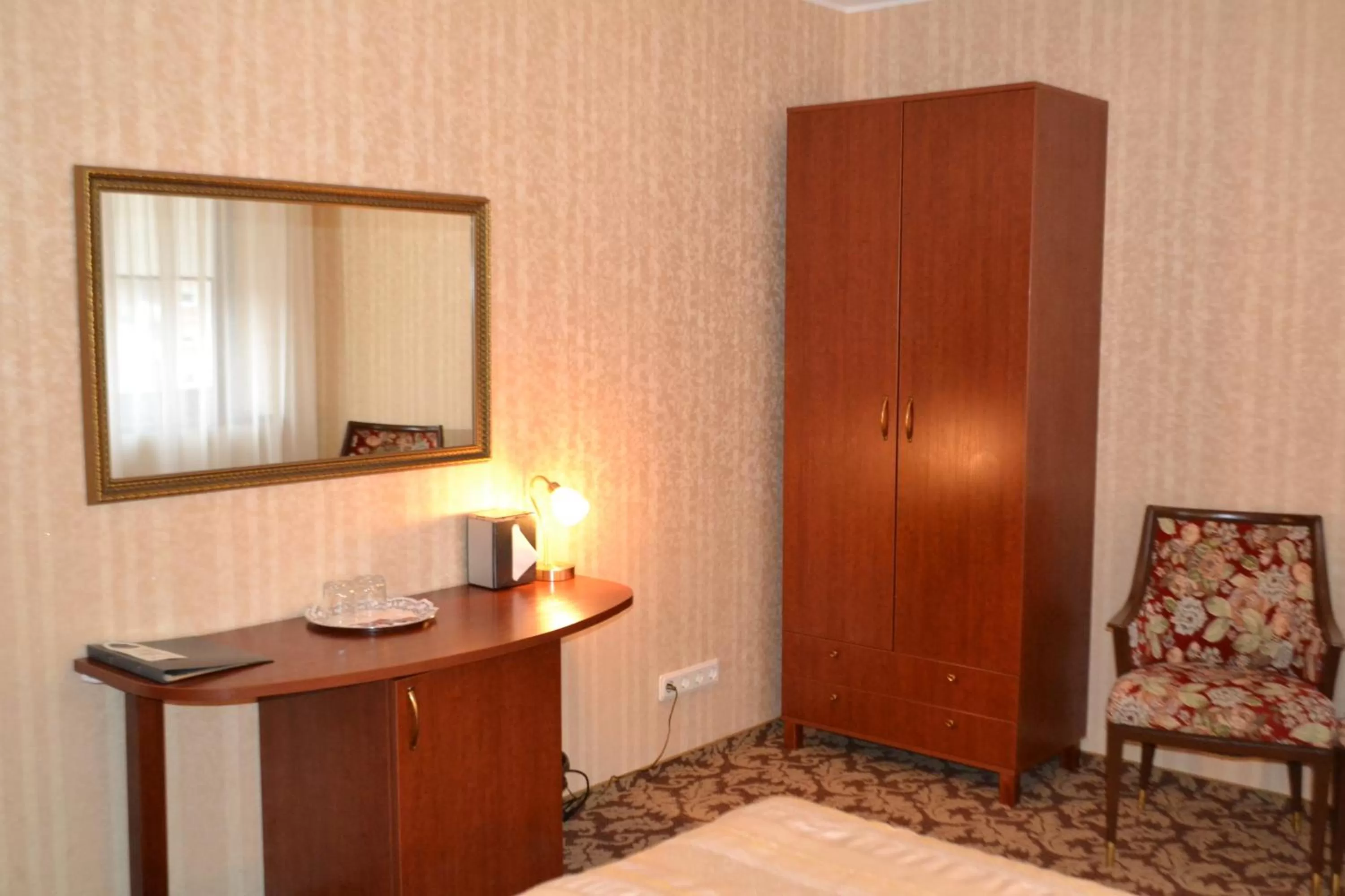 Photo of the whole room, Bed in Gilija