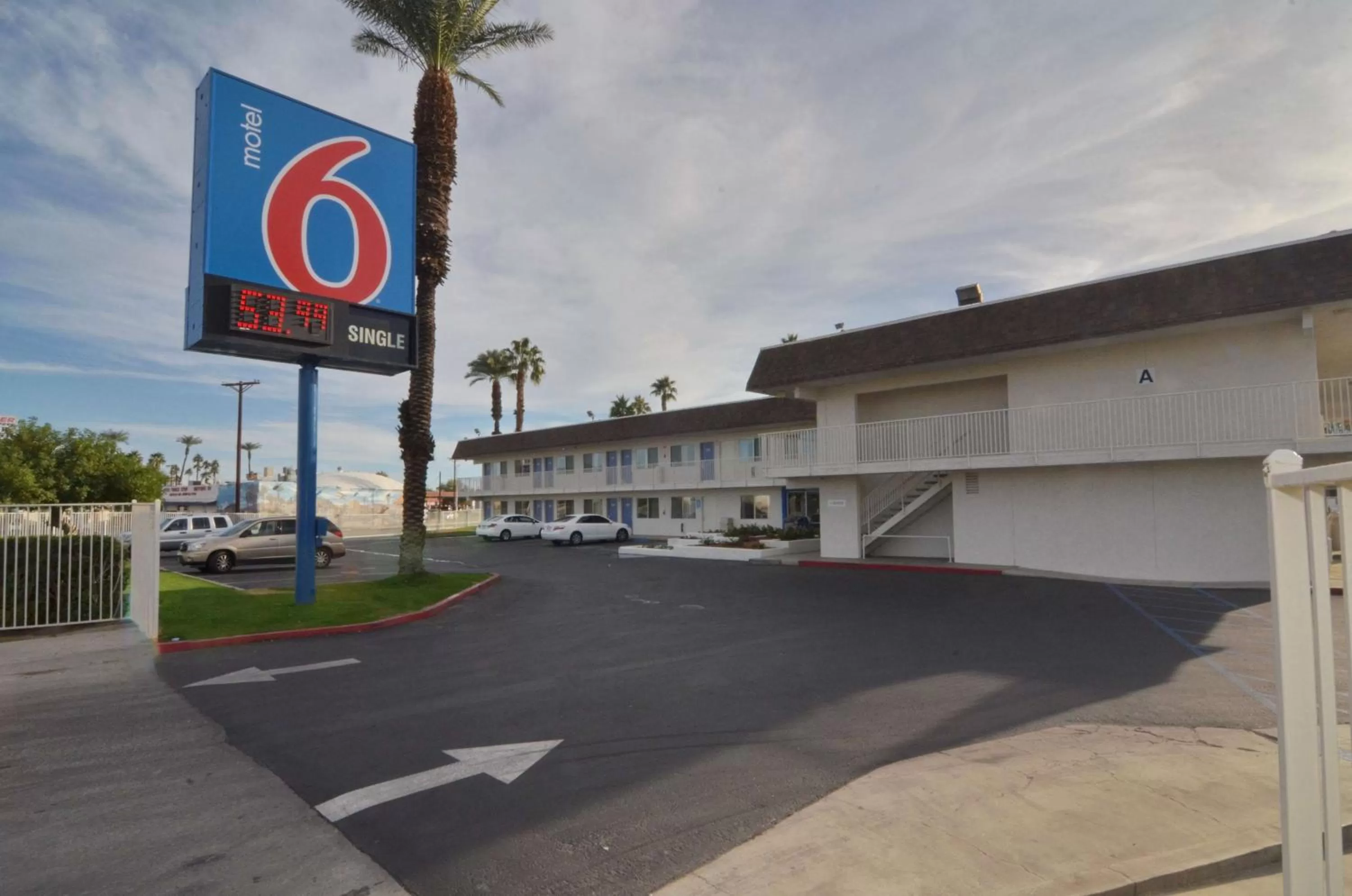 Property building in Motel 6-Indio, CA - Palm Springs