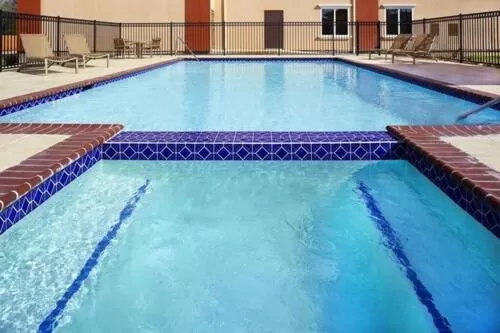 Swimming pool in Four Points by Sheraton Houston Hobby Airport