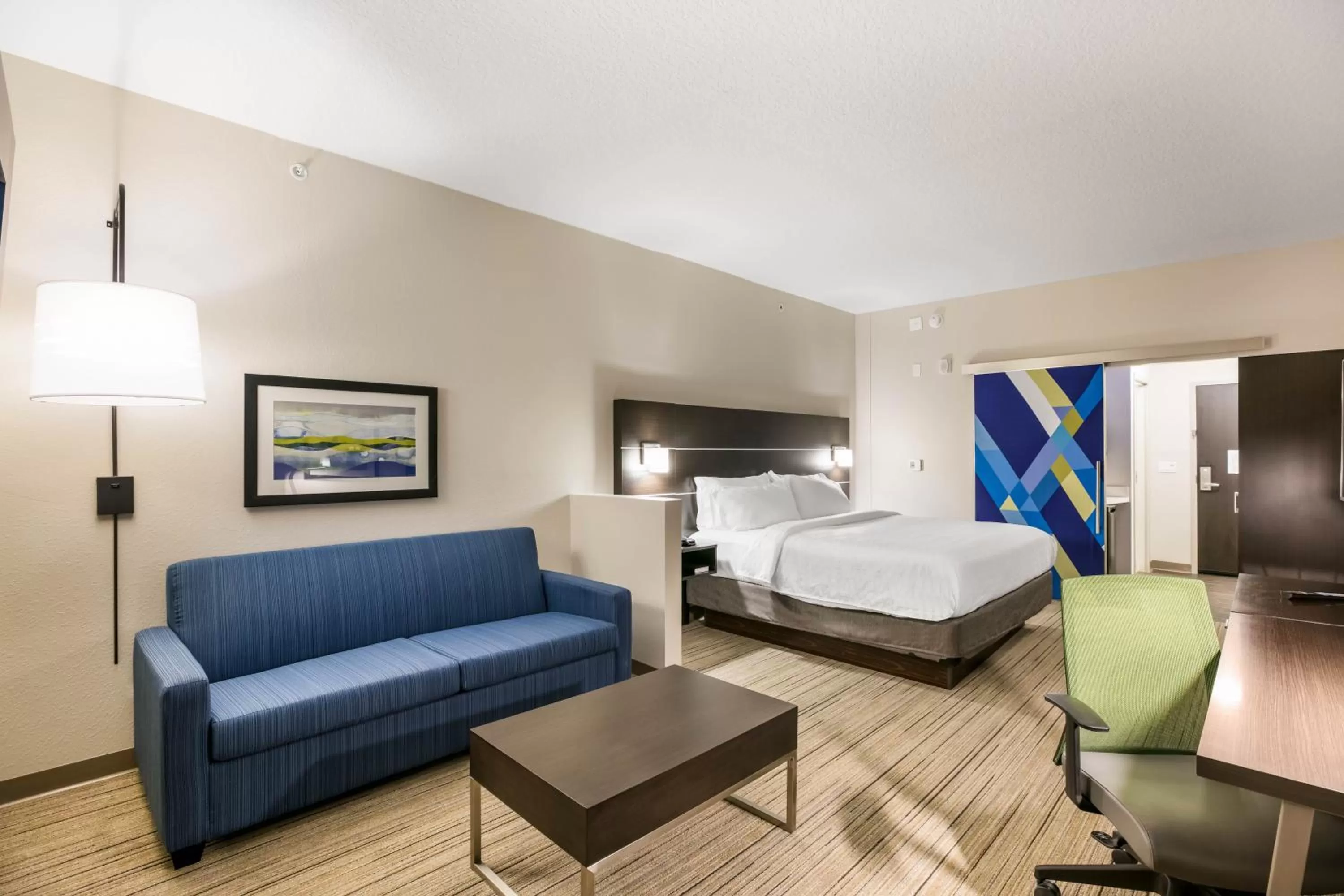 Photo of the whole room, Bed in Holiday Inn Express & Suites Jacksonville - Town Center by IHG
