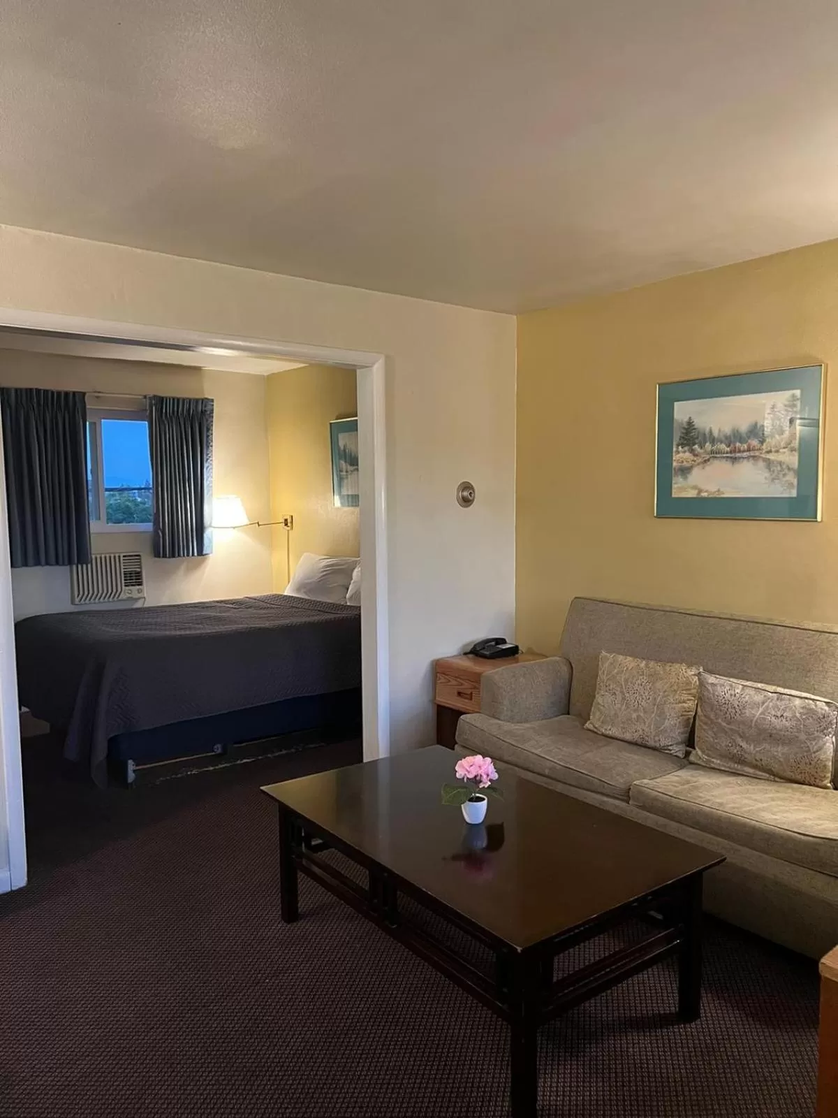 Bed in Marco Polo Motel