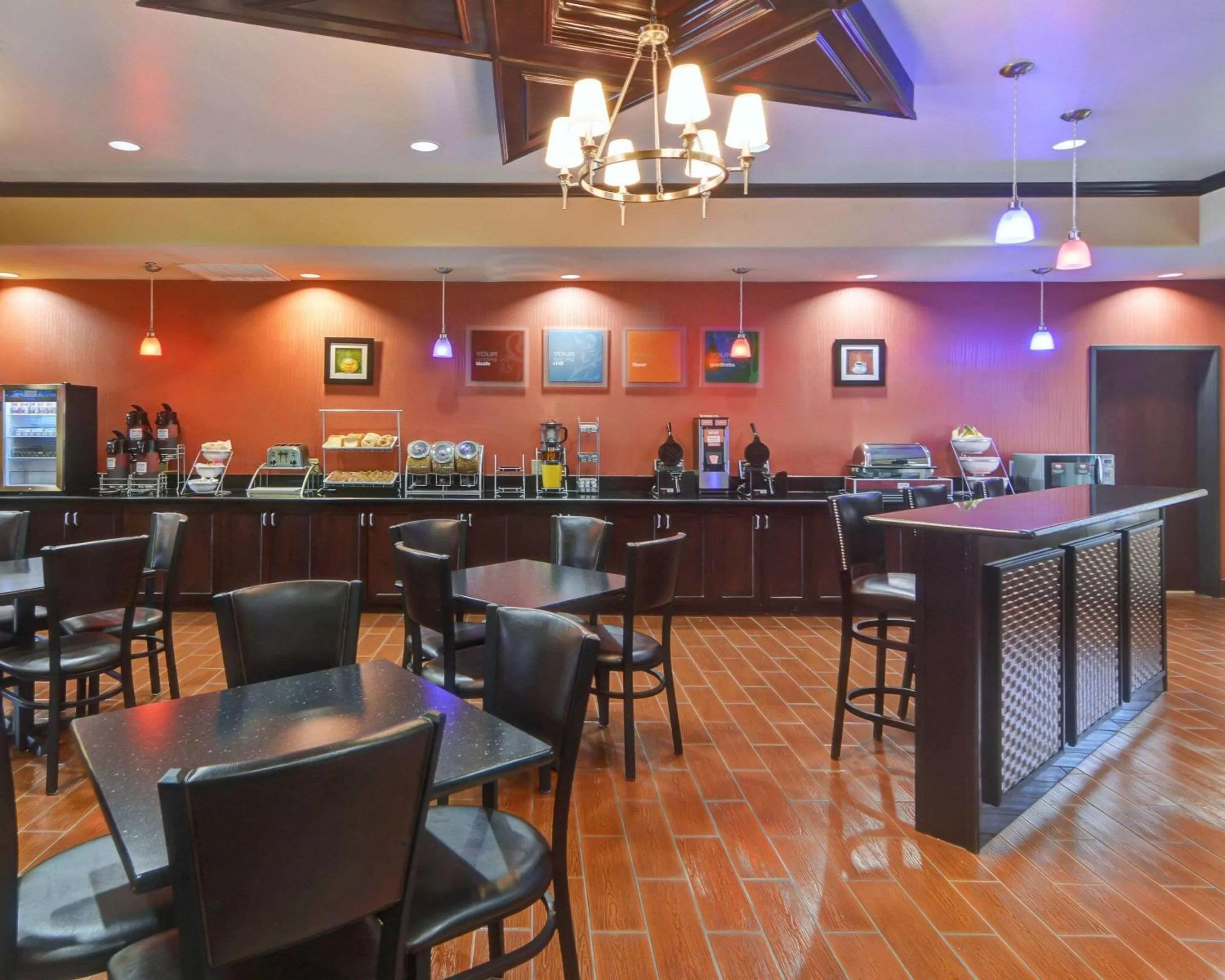 Restaurant/places to eat in Comfort Suites Lake Worth