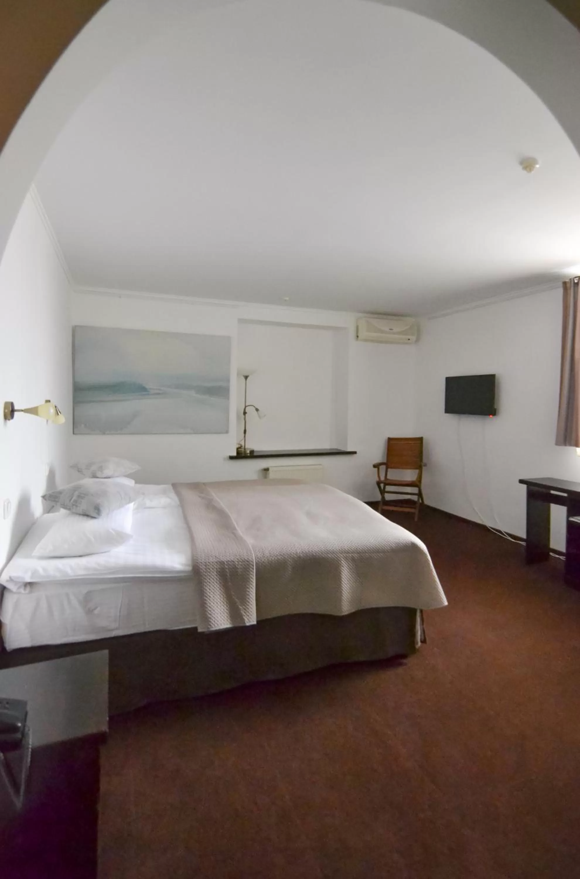 Living room, Bed in Knyazha Hora Hotel