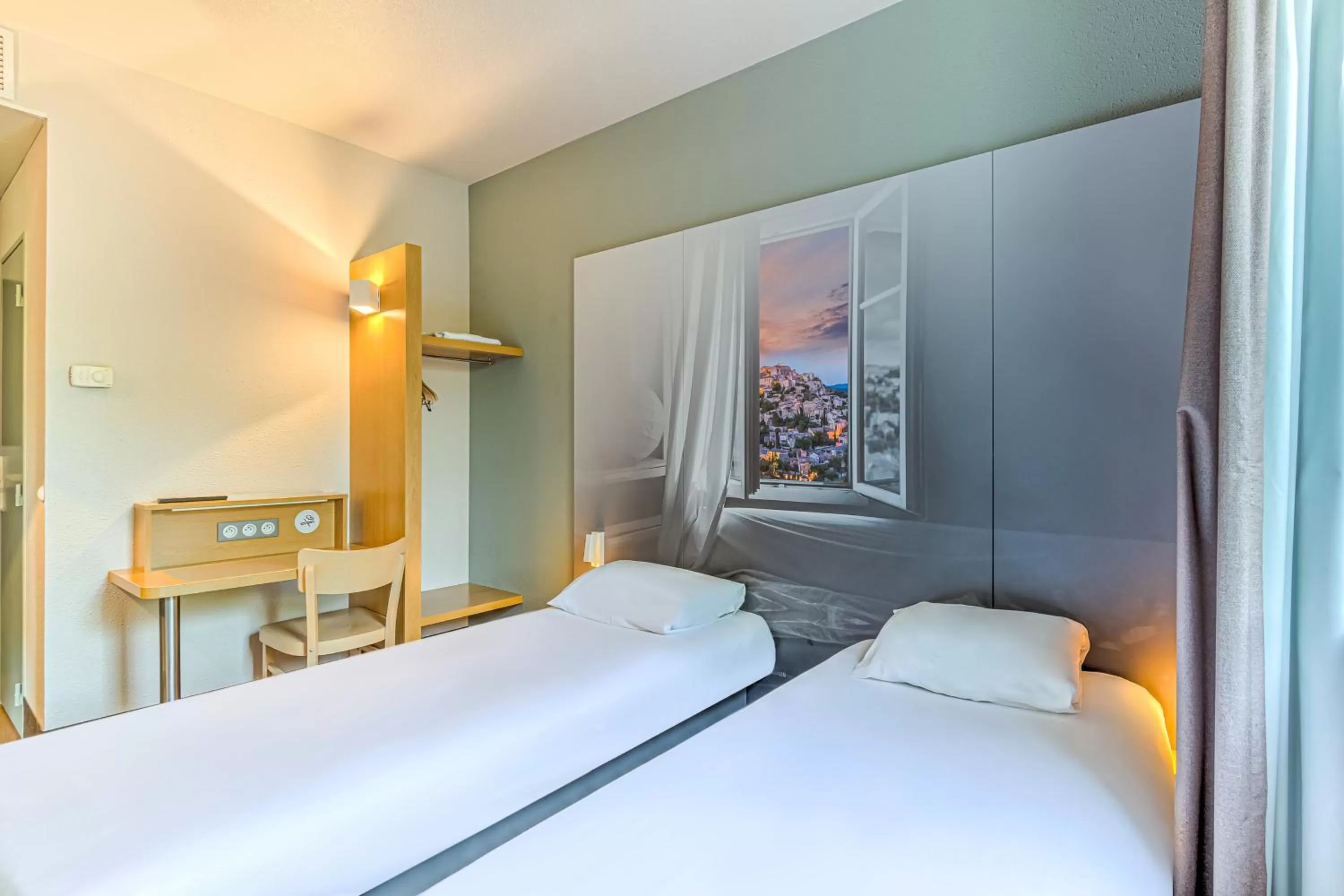 Bedroom, Bed in B&B HOTEL Salon de Provence