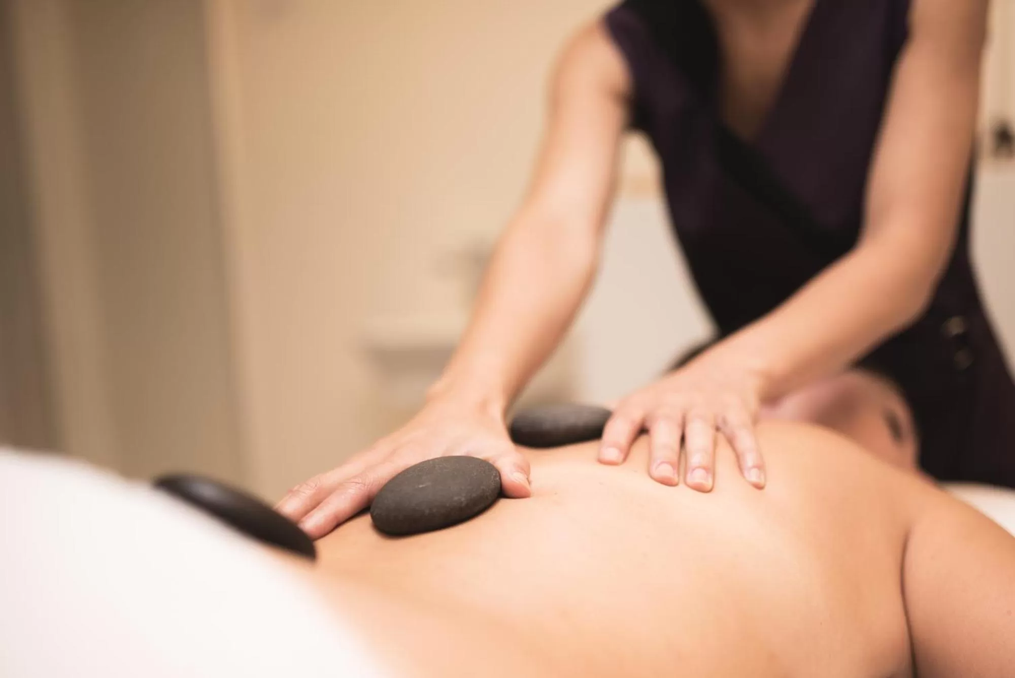 Massage in Hotel Pompaelo Plaza del Ayuntamiento & Spa