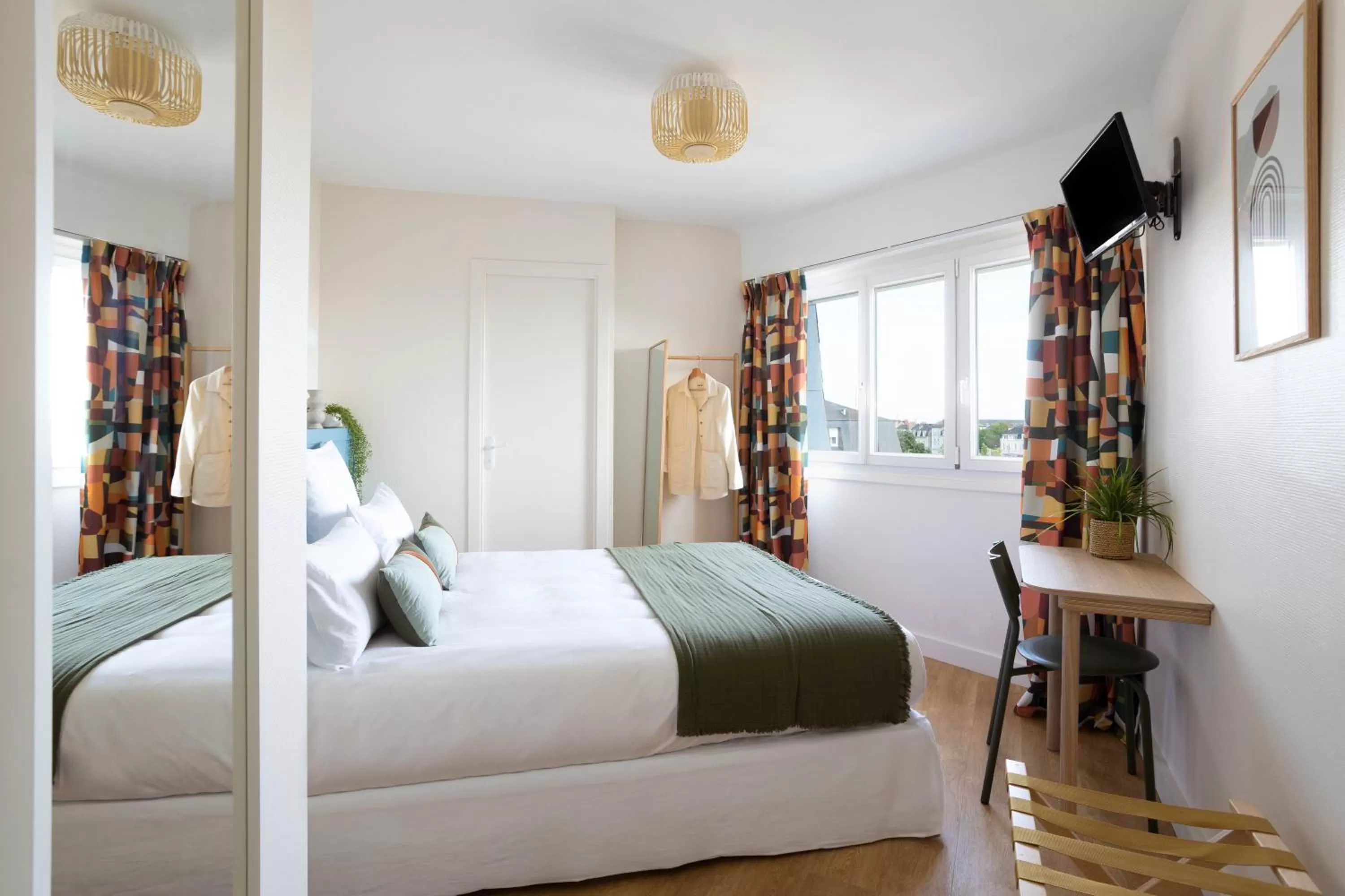 Photo of the whole room, Bed in Hôtel Suzane