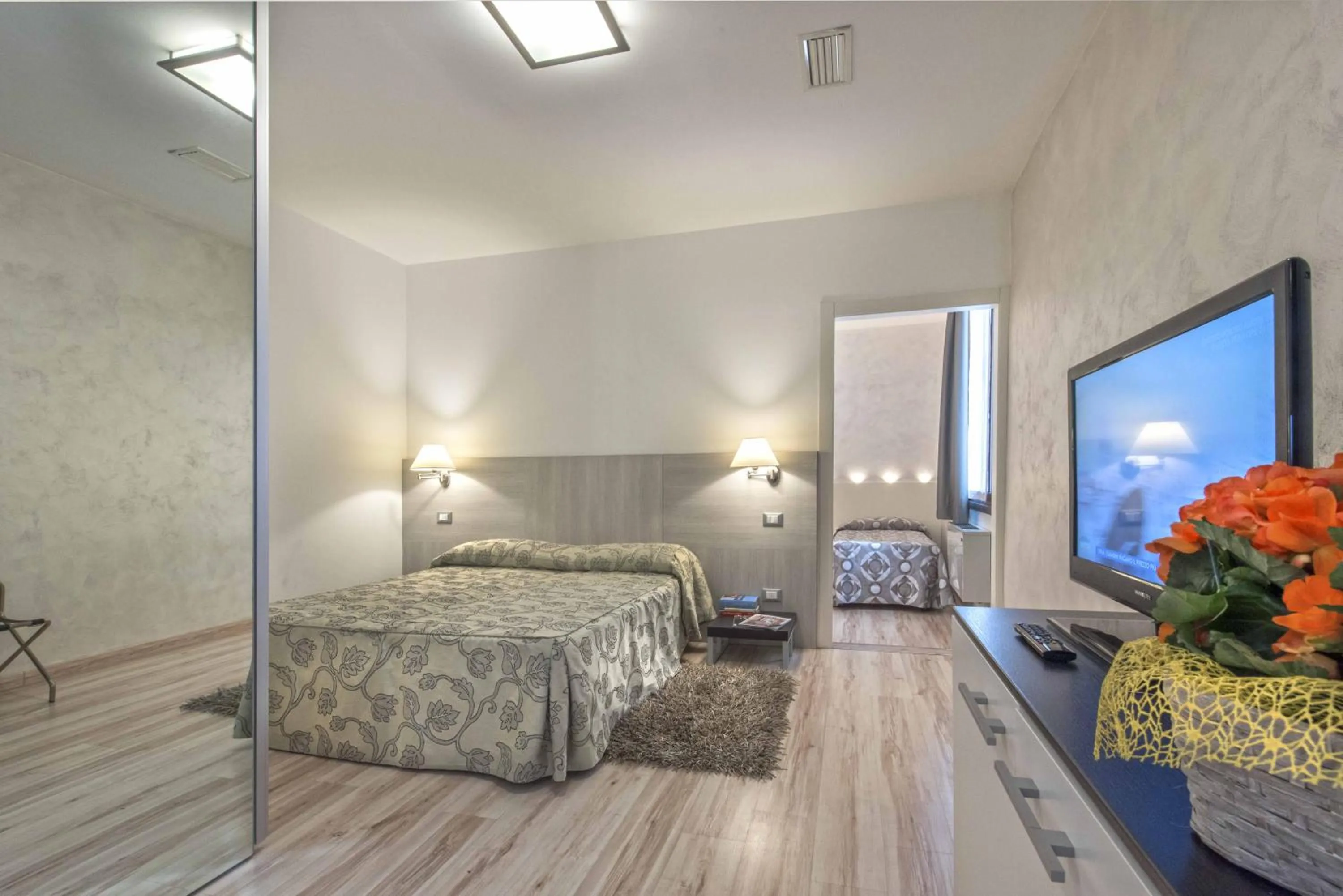 Bedroom, Bed in Hotel Vivit ***S