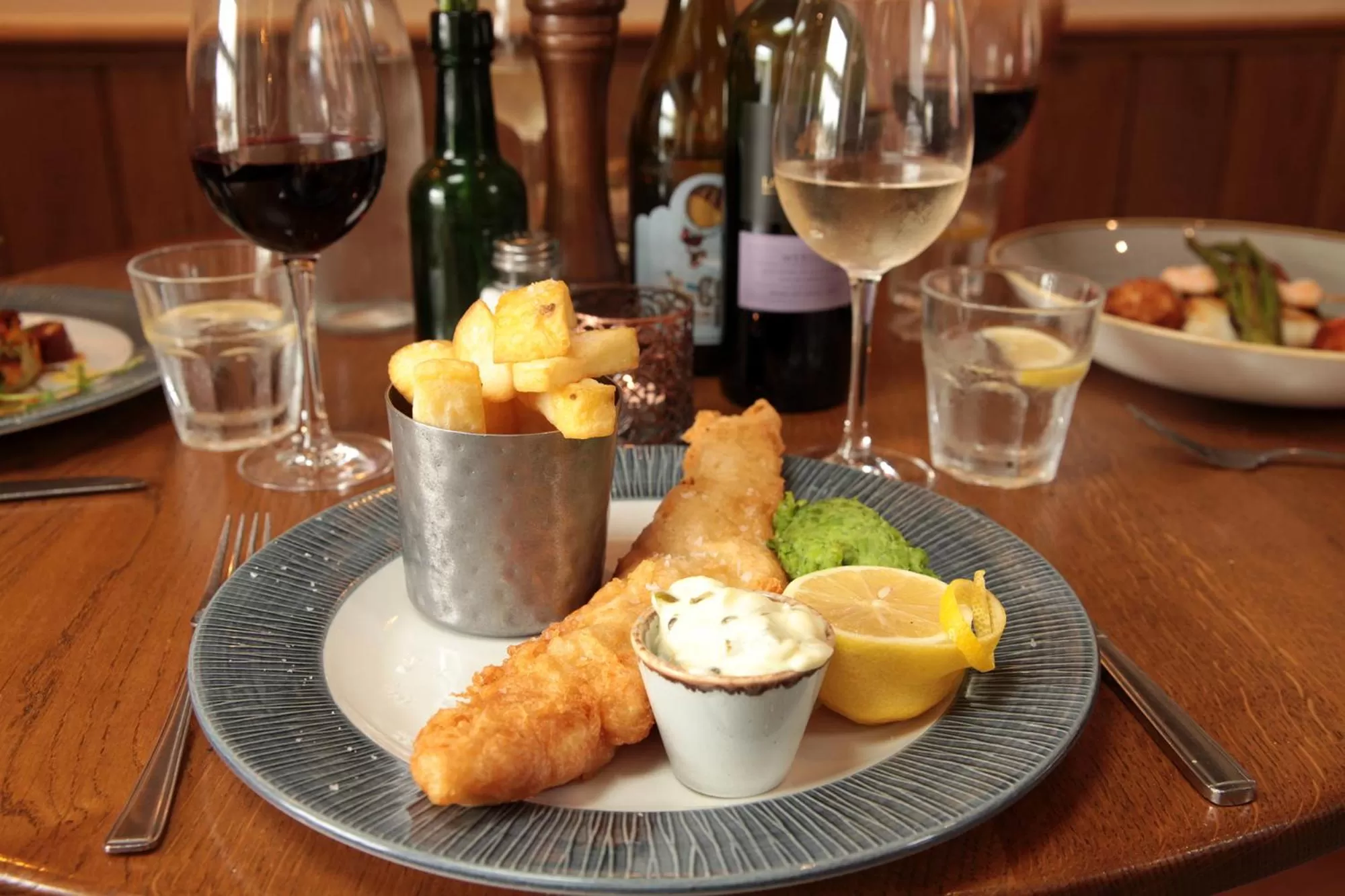 Food and drinks in The Erskine Arms