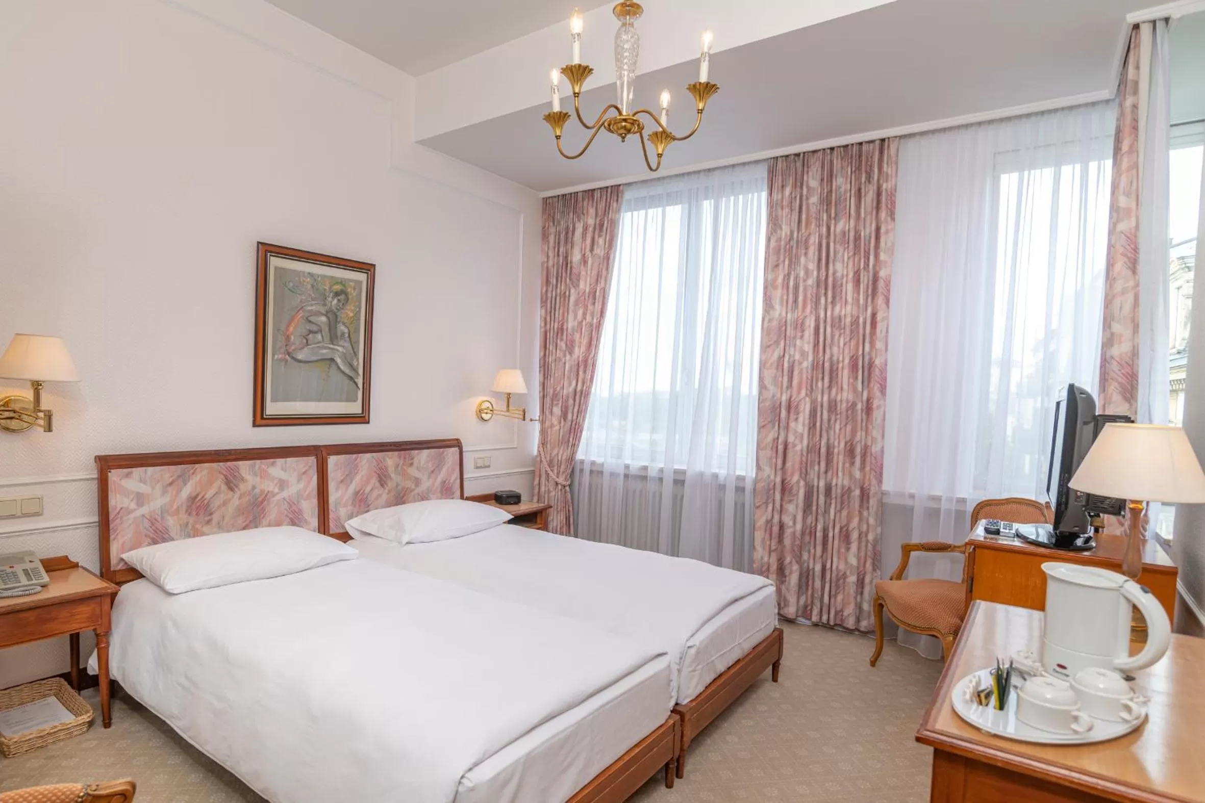 Photo of the whole room, Bed in Grand Hotel Cravat