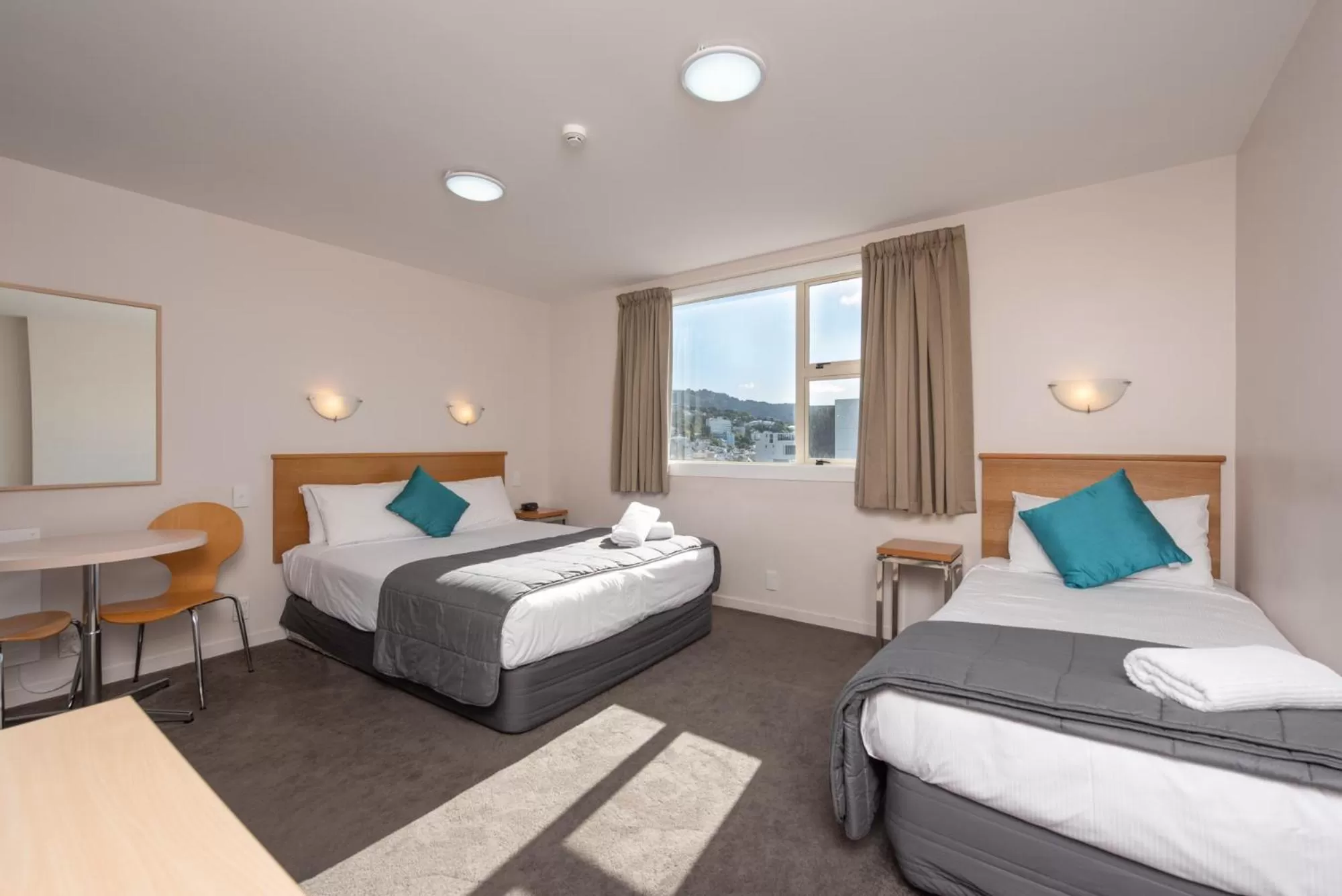 Bed in Capital View Motor Inn - Free Parking