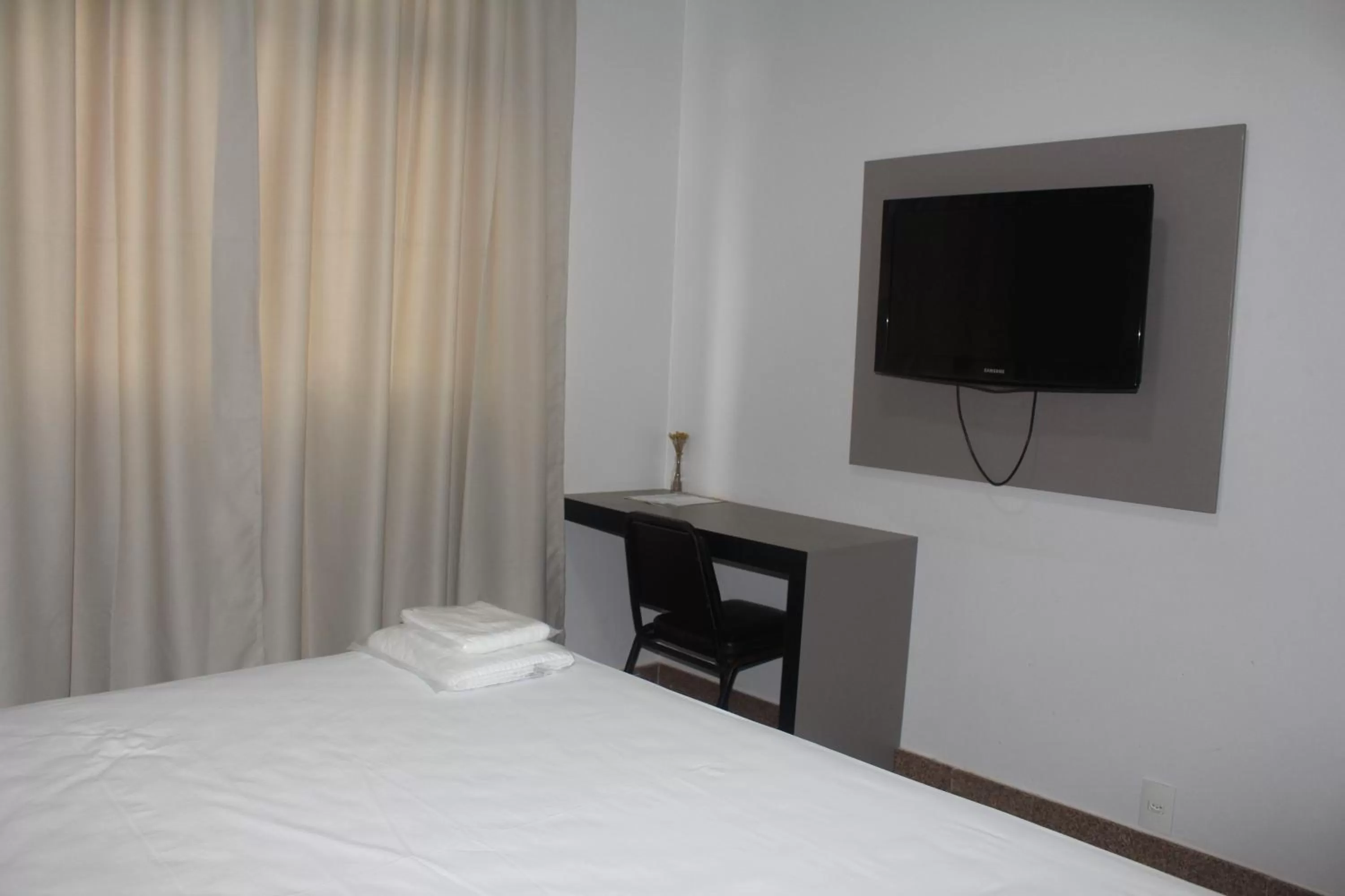 Photo of the whole room, Bed in Hotel Oscar Blue Montes Claros