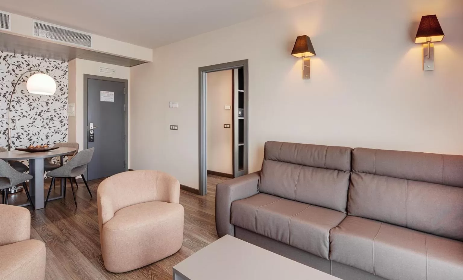 Living room in Sercotel Plaza Feria