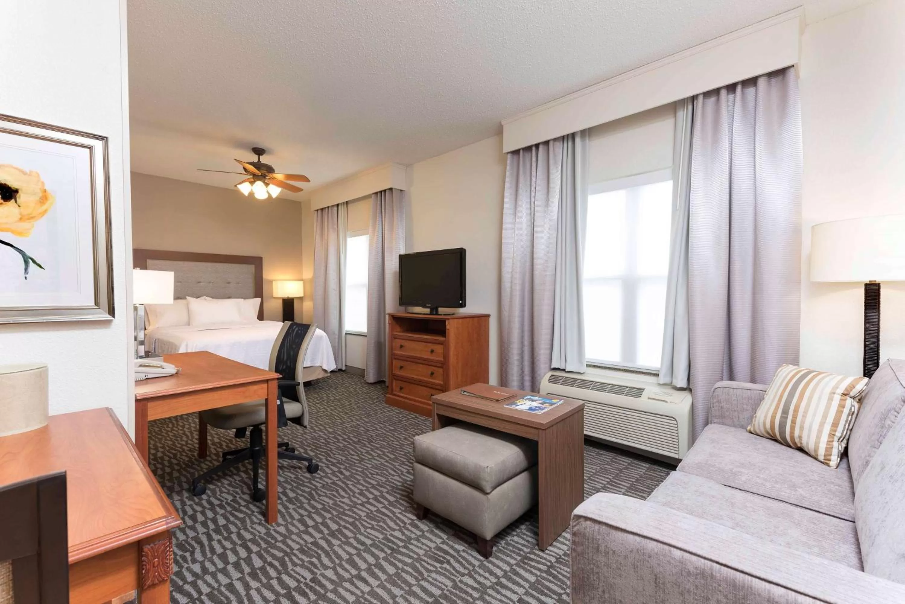Bedroom, Bed in Homewood Suites by Hilton Indianapolis Airport / Plainfield