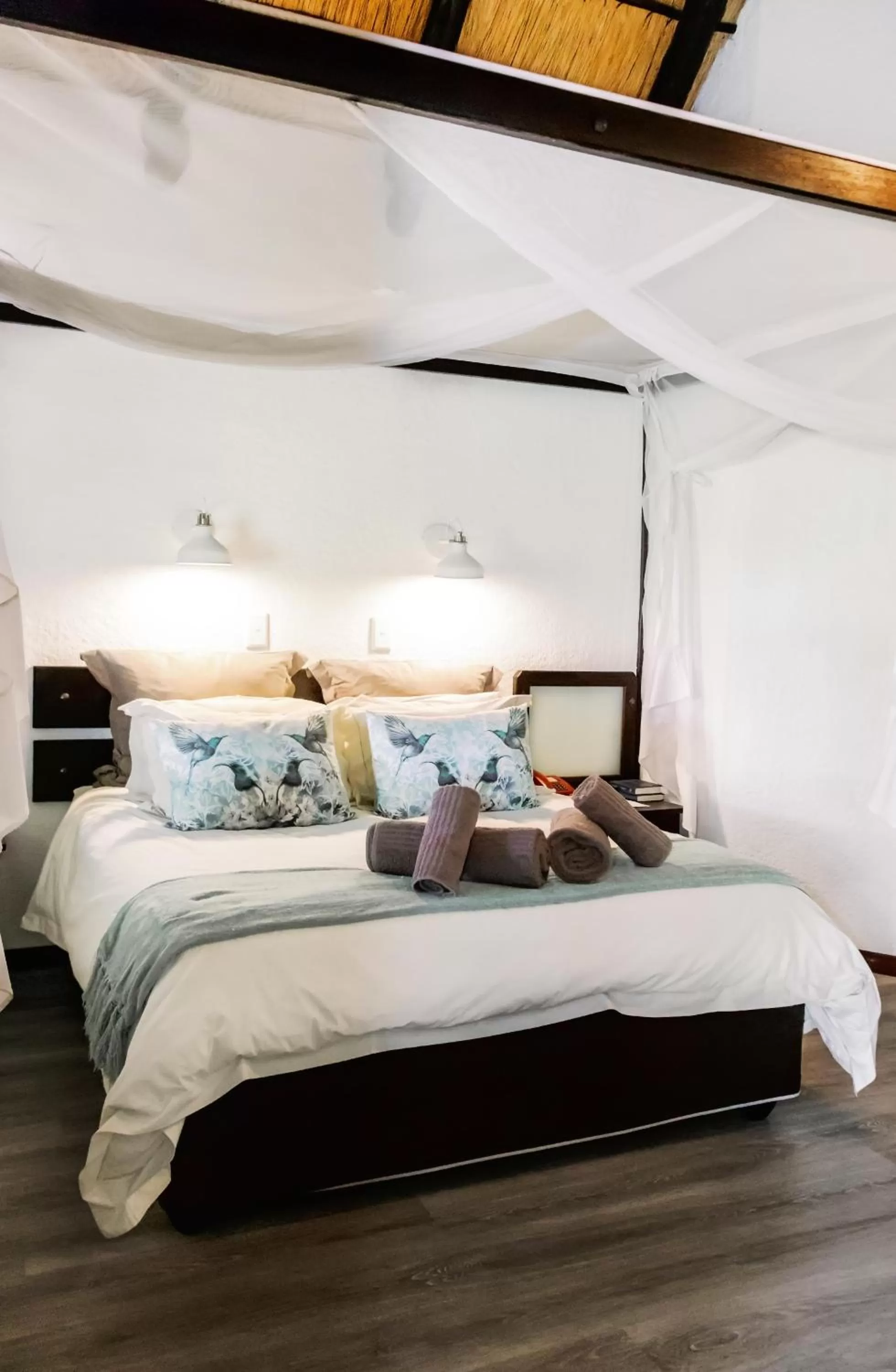 Bedroom, Bed in Okahandja Country Hotel