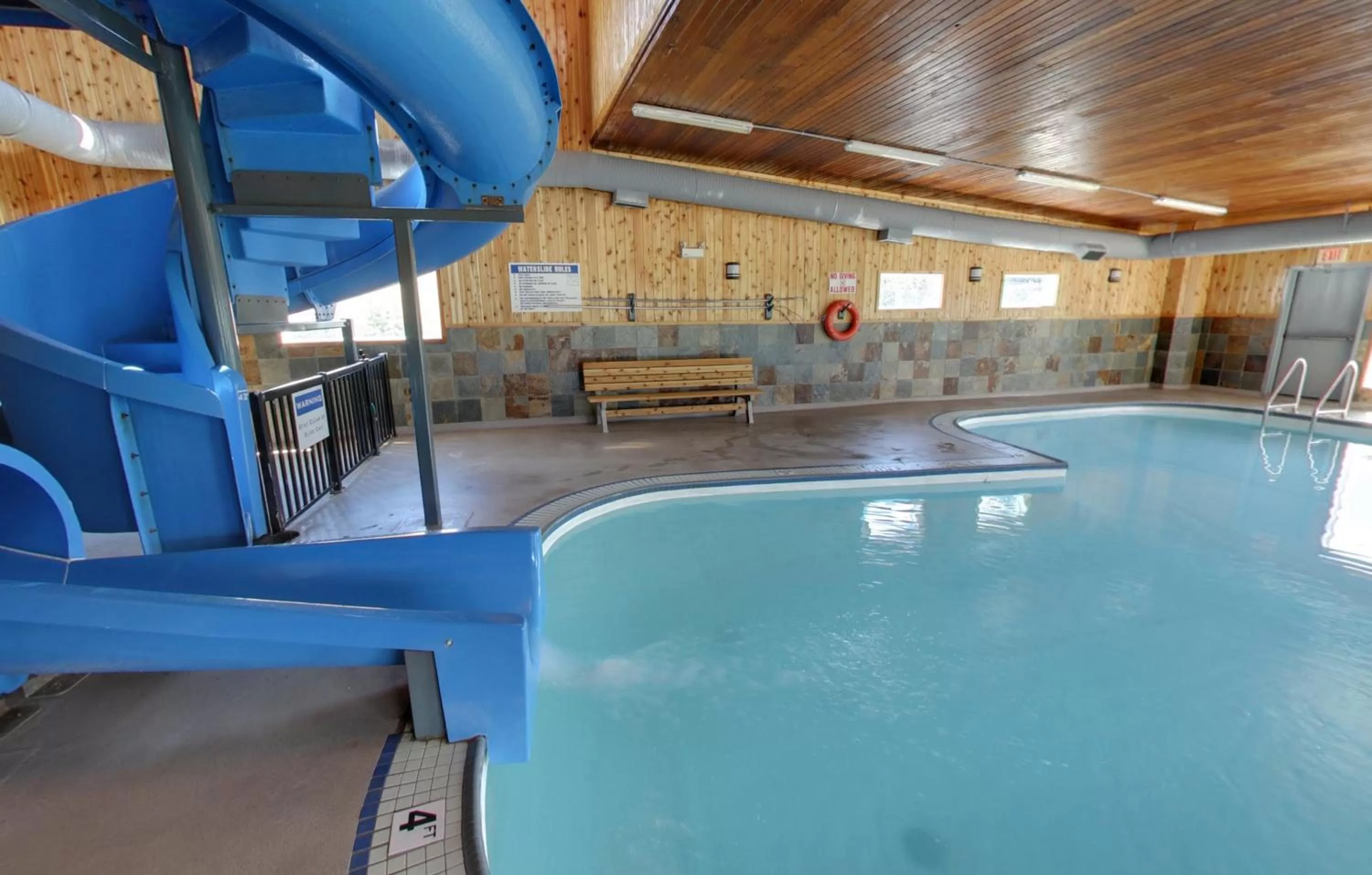 Swimming pool in Days Inn by Wyndham Golden