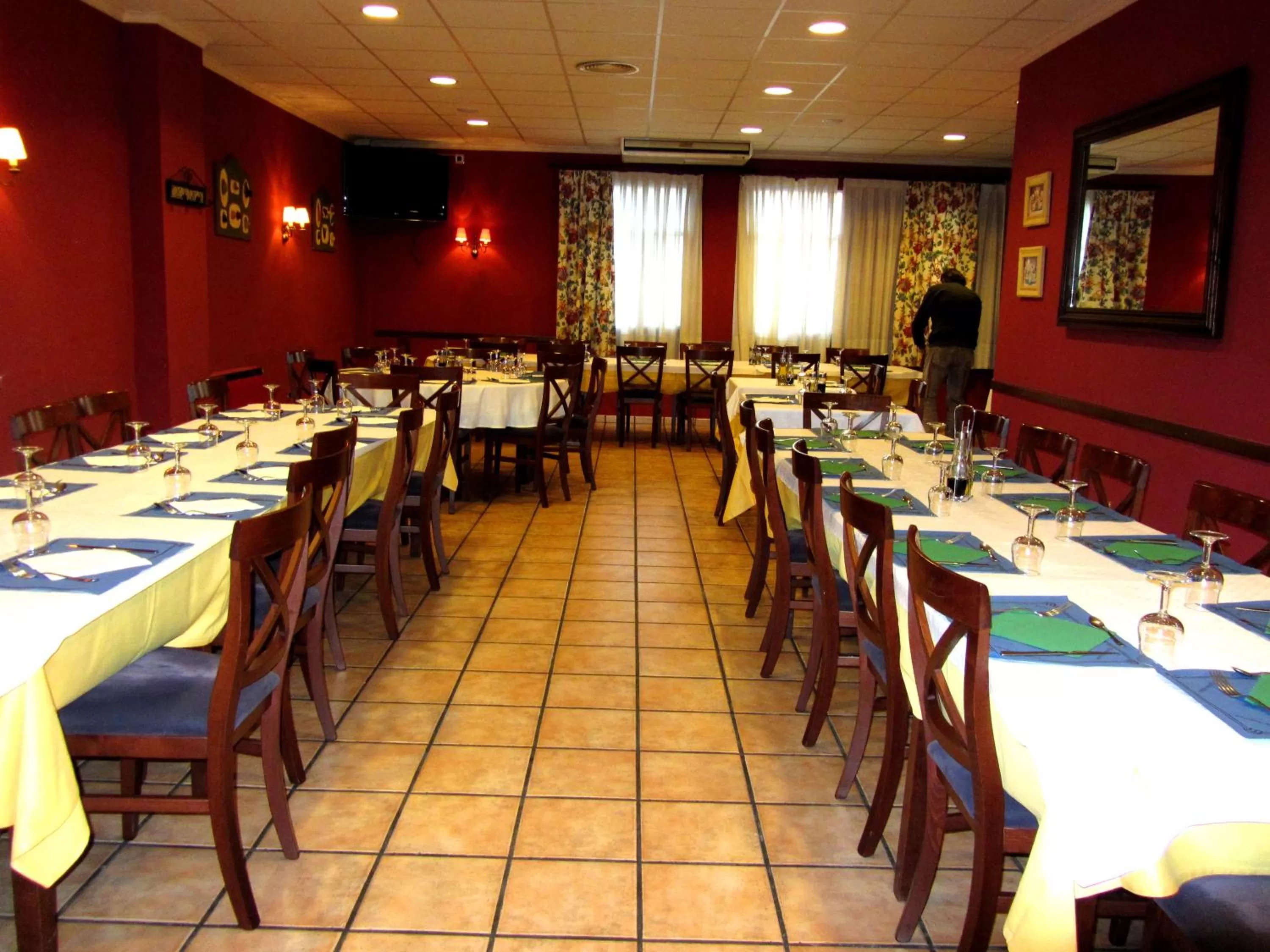 Restaurant/places to eat in Hotel Villa de Utrillas