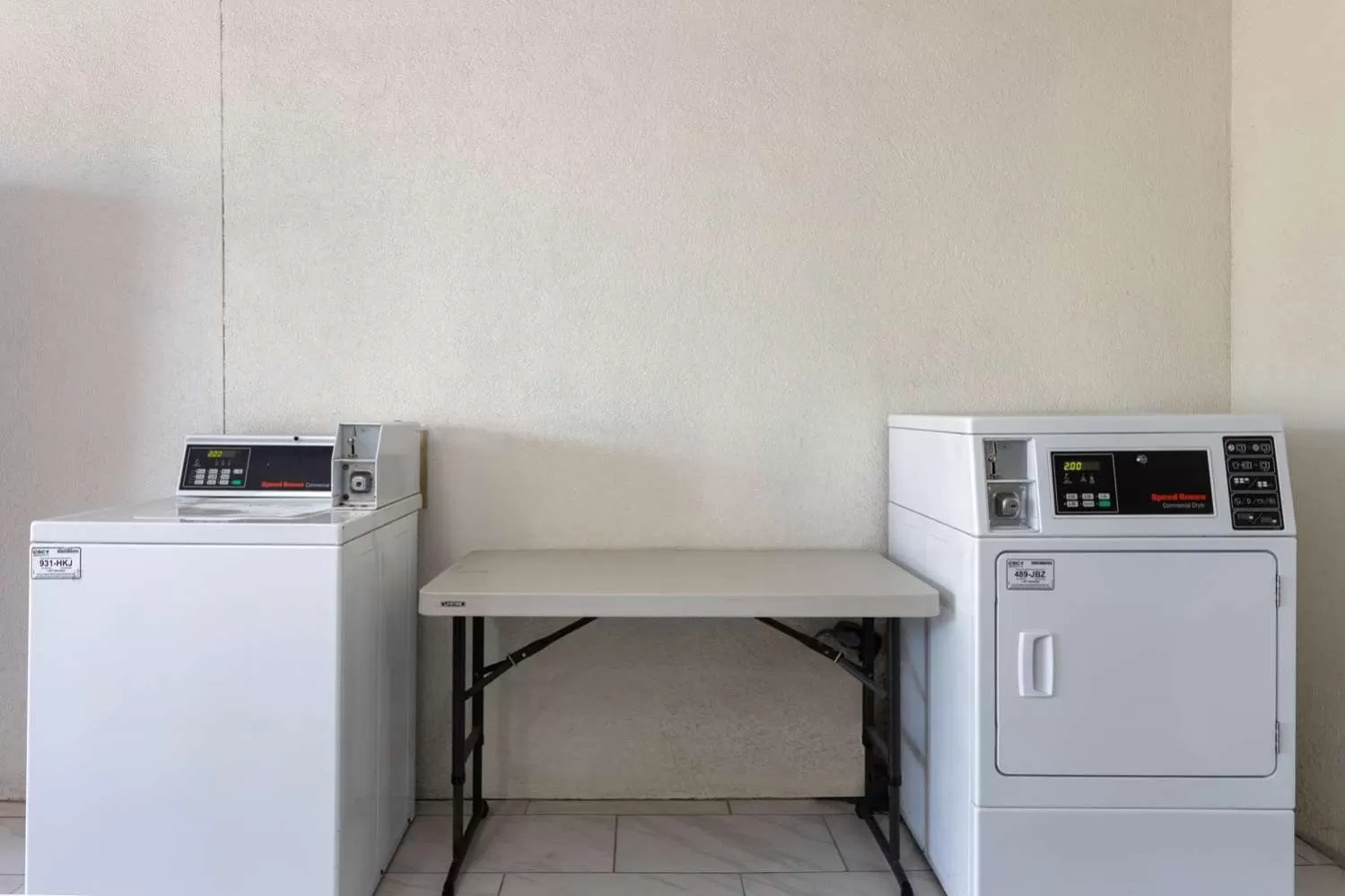 washing machine in Baymont by Wyndham Marianna