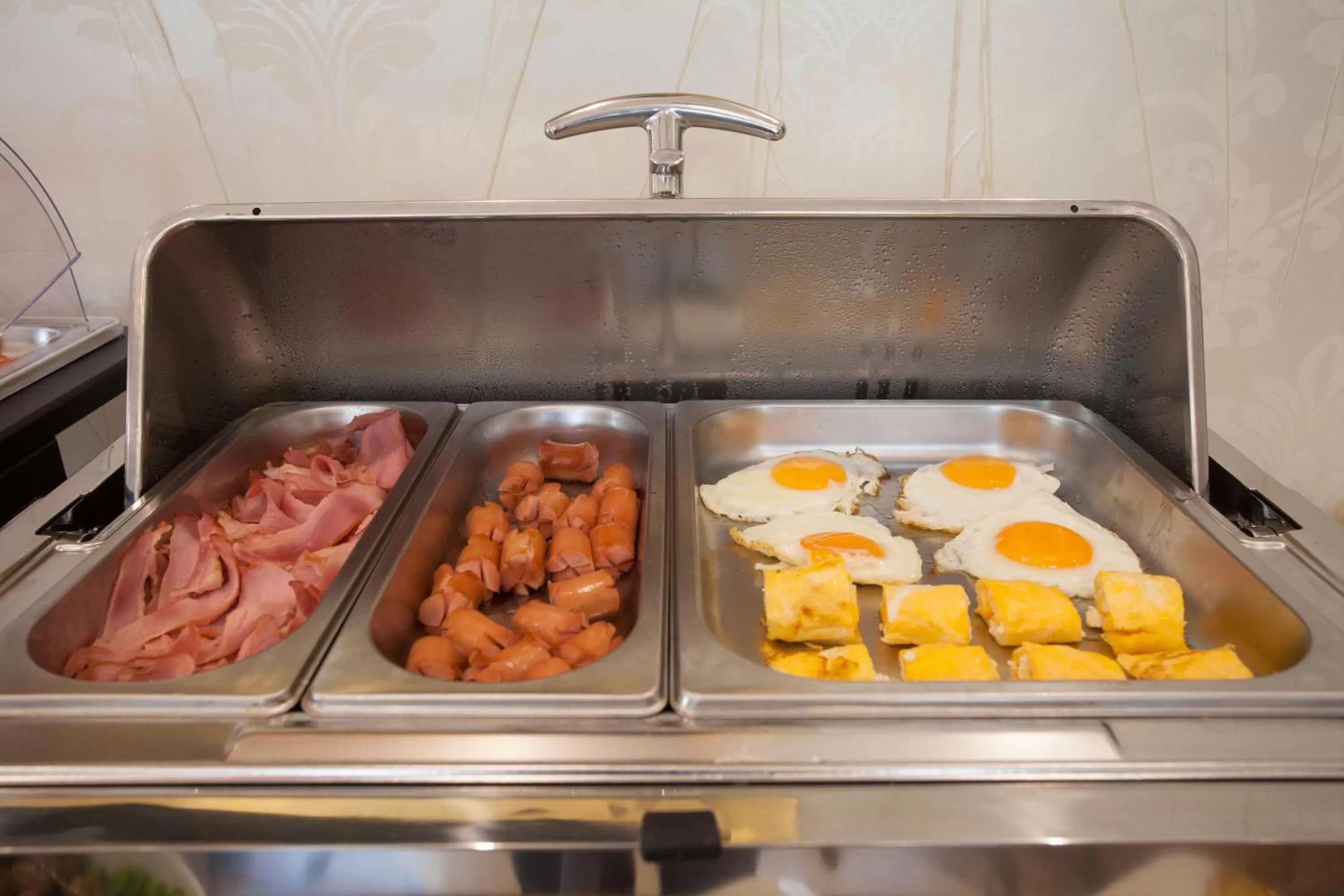 American breakfast in Hotel Colosseo Tirana