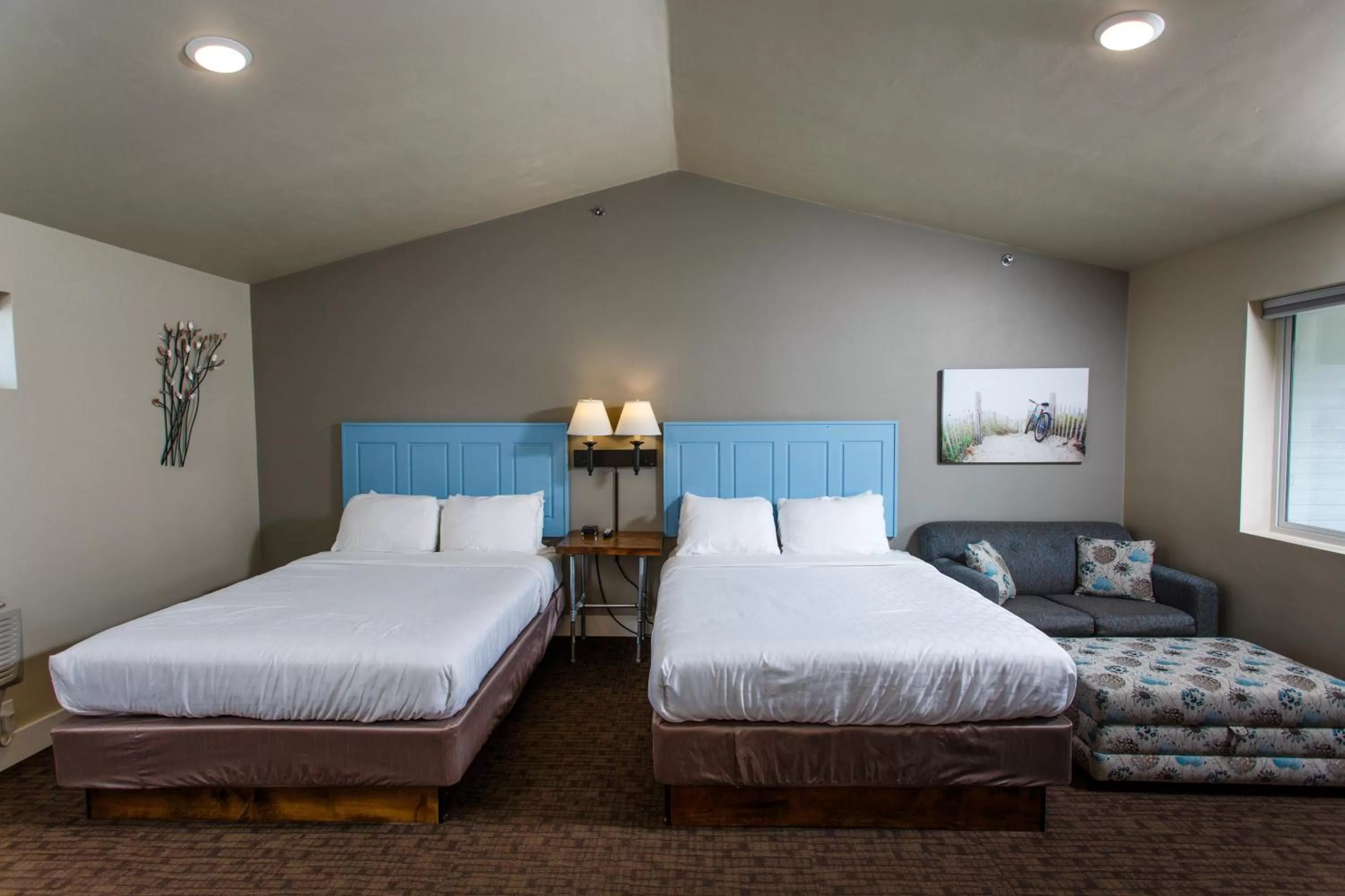 Bedroom, Bed in Julie's Park Cafe & Motel