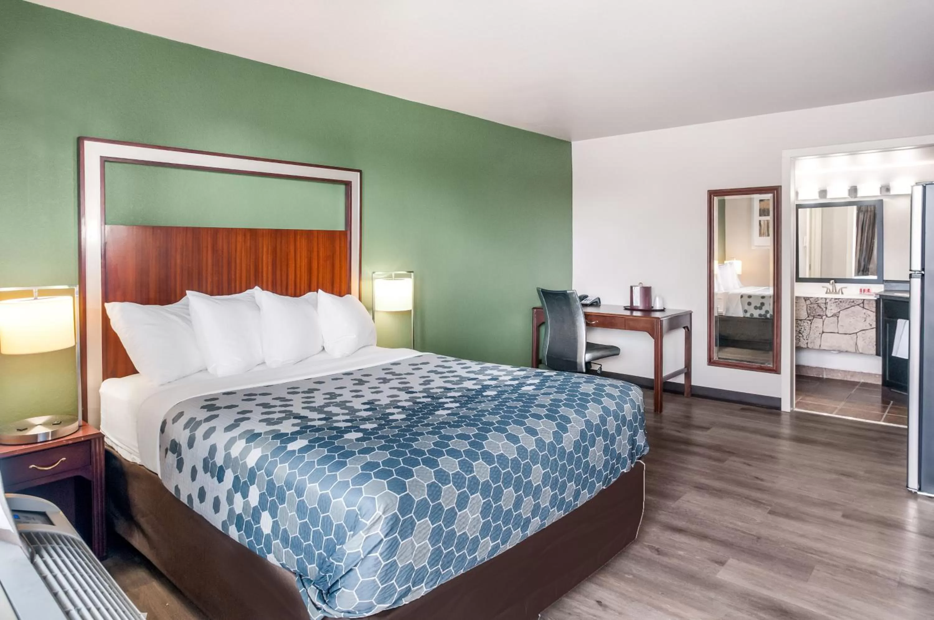 Bed in Suburban Studios Neenah-Appleton