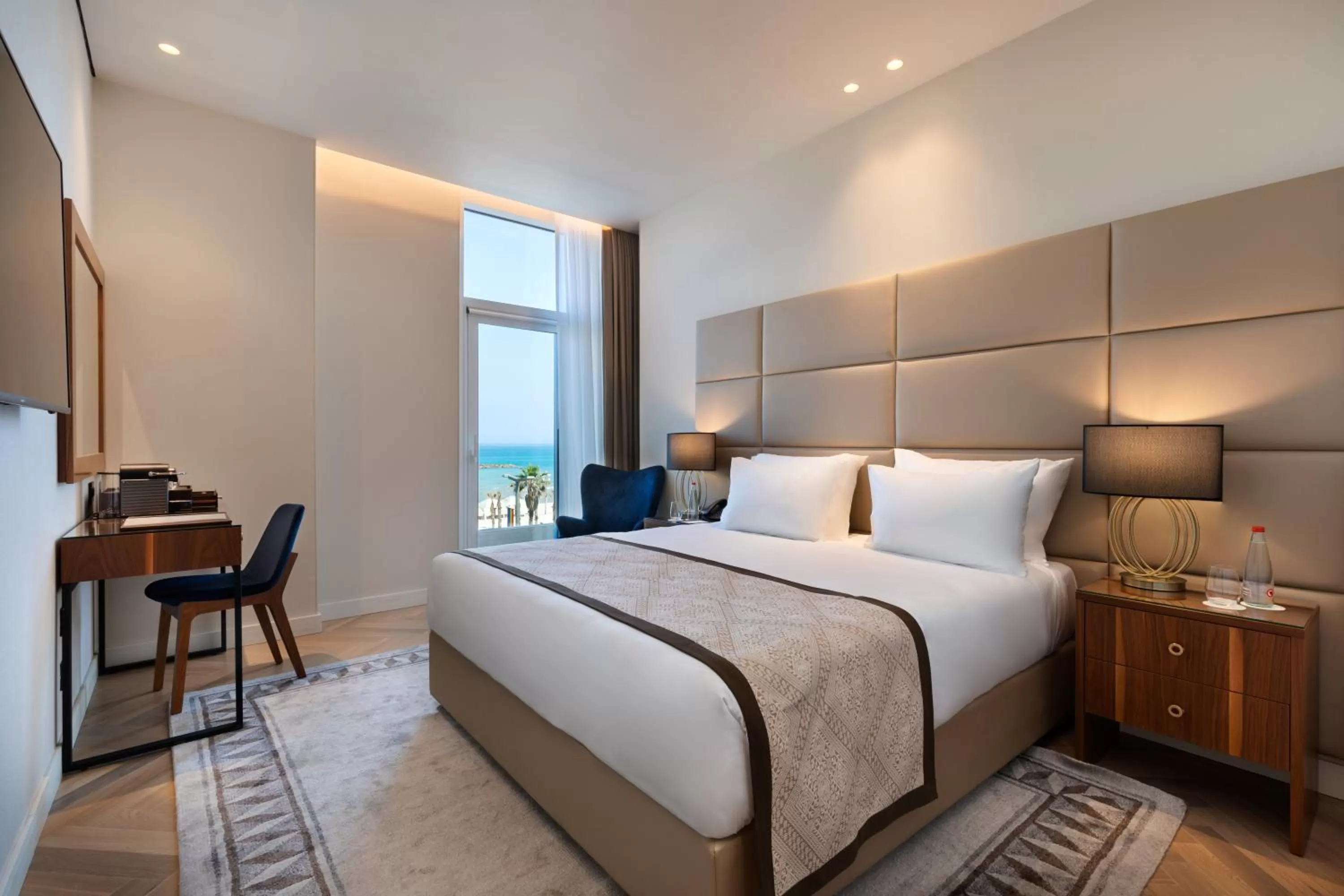 Bed in Herbert Samuel Opera Tel Aviv