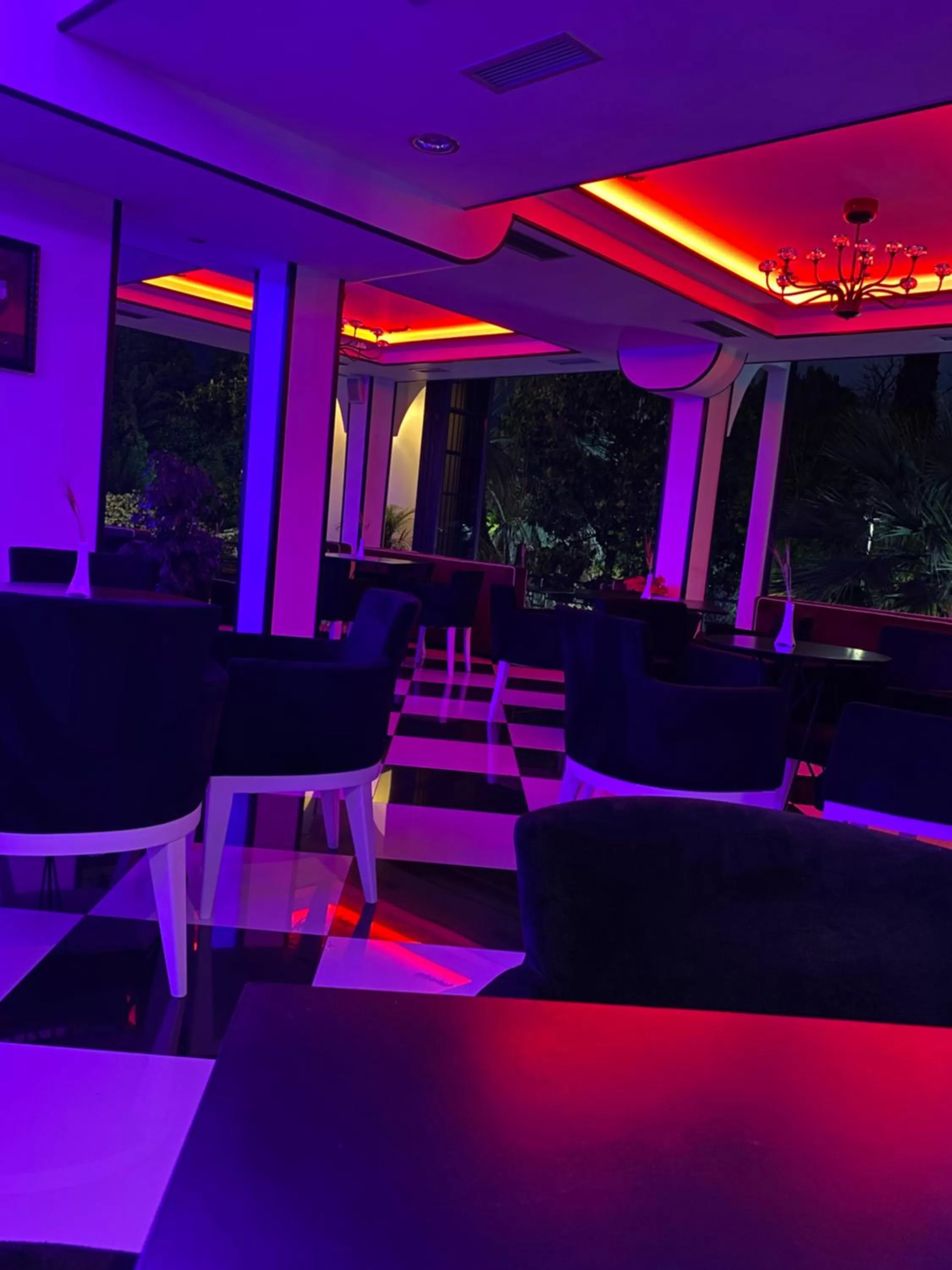 Restaurant/places to eat in Garden Boutique Hotel