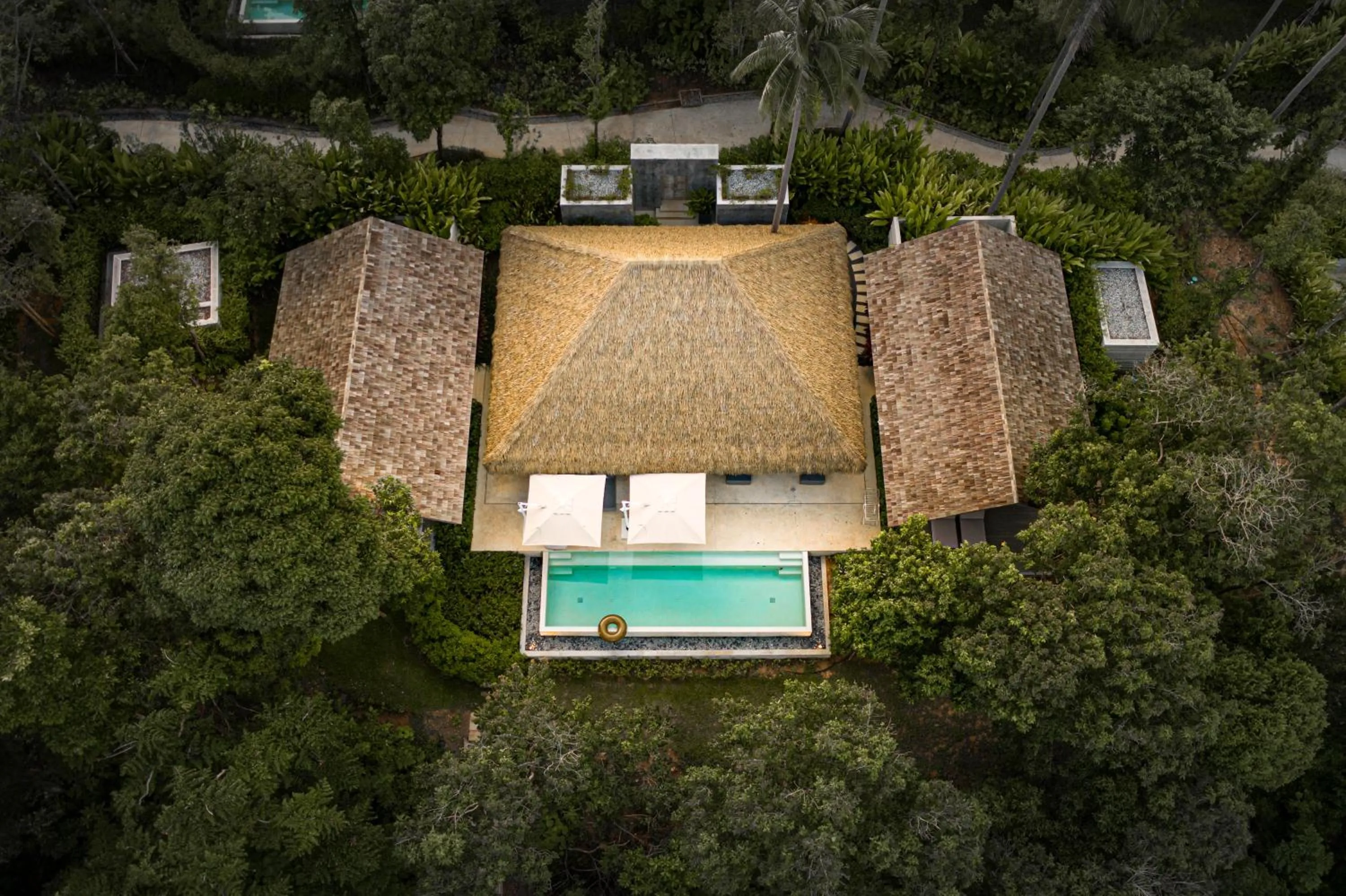 Photo of the whole room in Island Escape Burasari