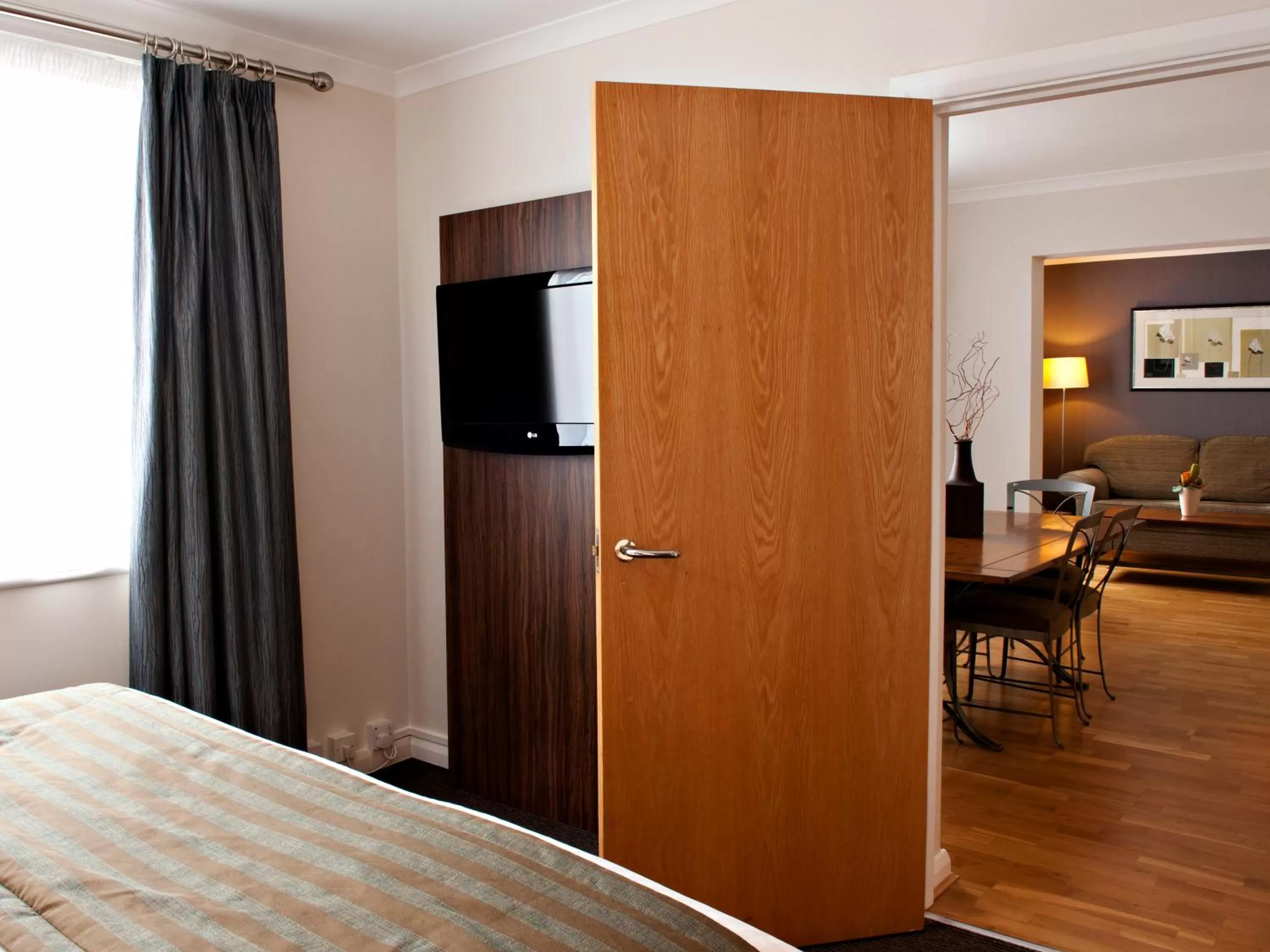 TV and multimedia, Bed in Holiday Inn Liverpool City Centre by IHG