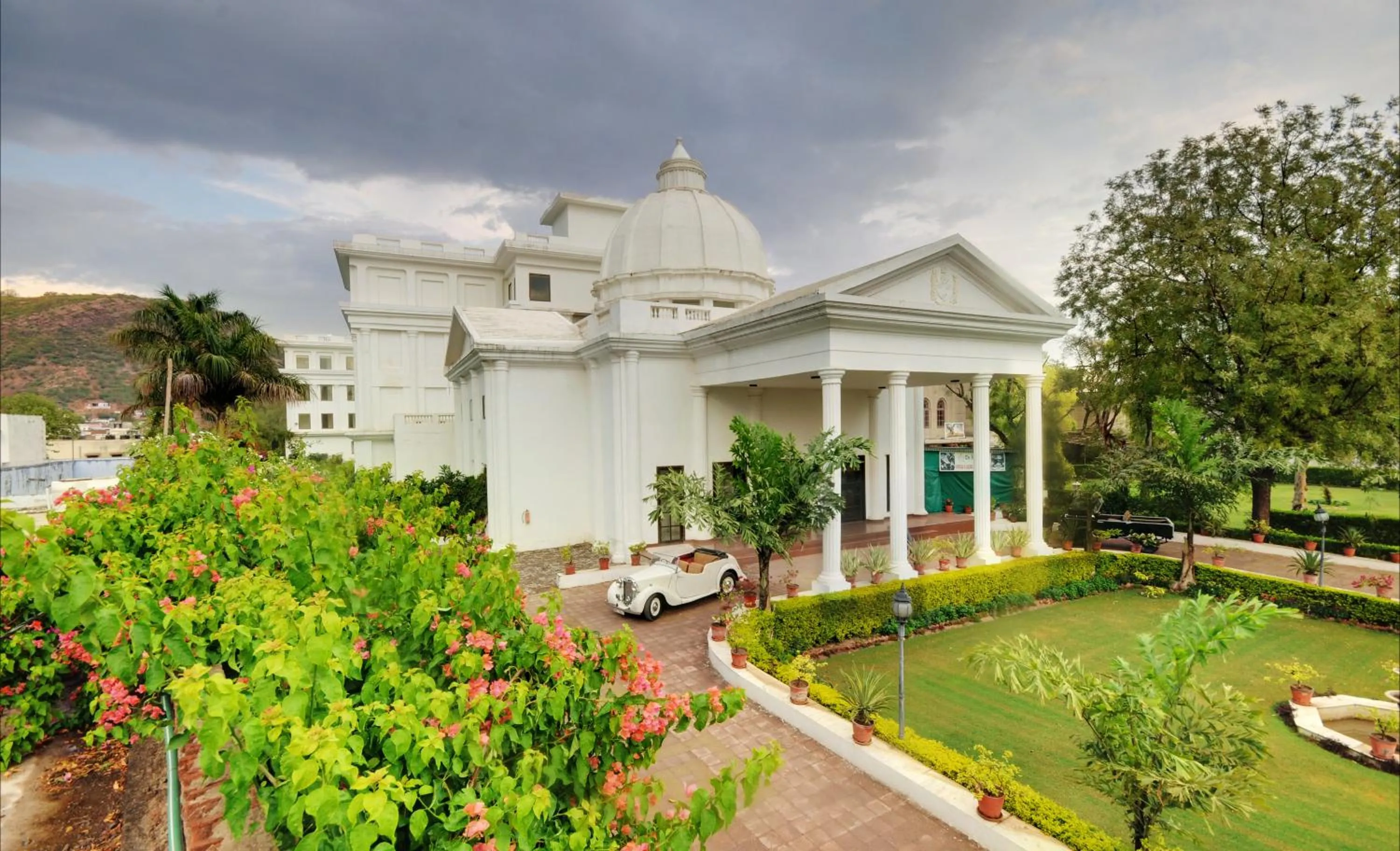 Facade/entrance in The Hadoti Palace, Bundi