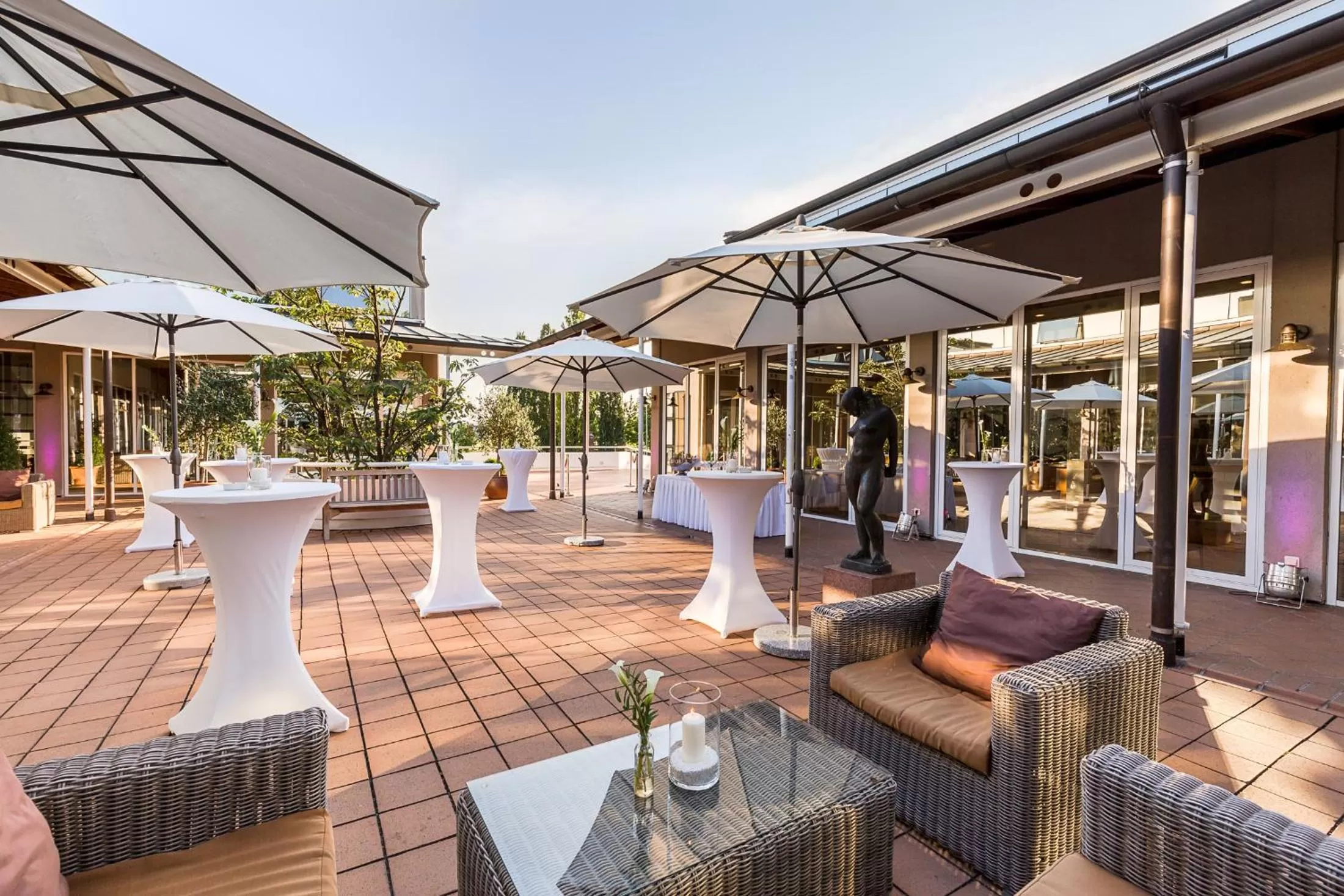 Patio in Golfhotel & Restaurant Lindenhof