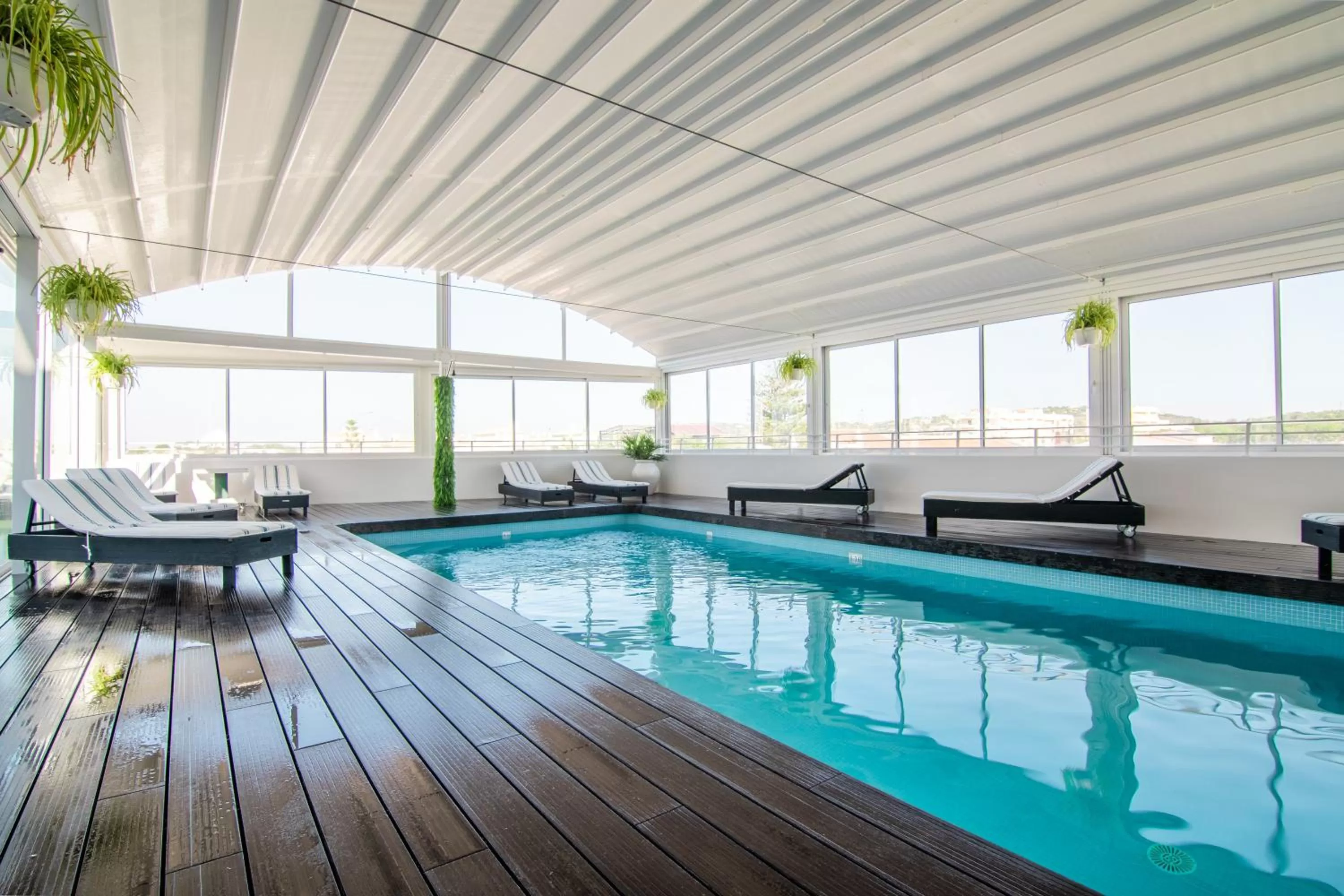 Swimming pool in Loule Jardim Hotel