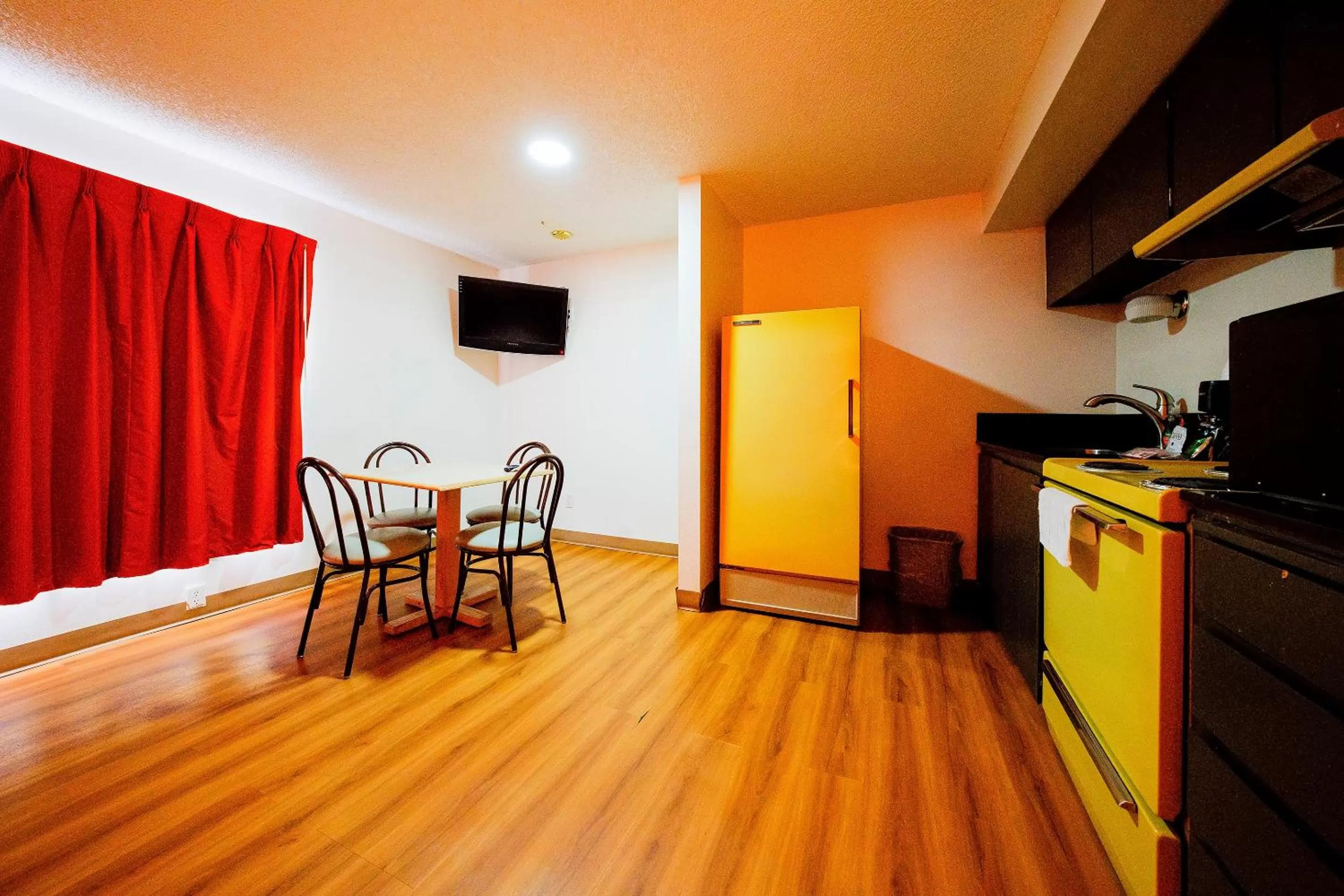 Bedroom in OYO Hotel Hermiston OR, Downtown