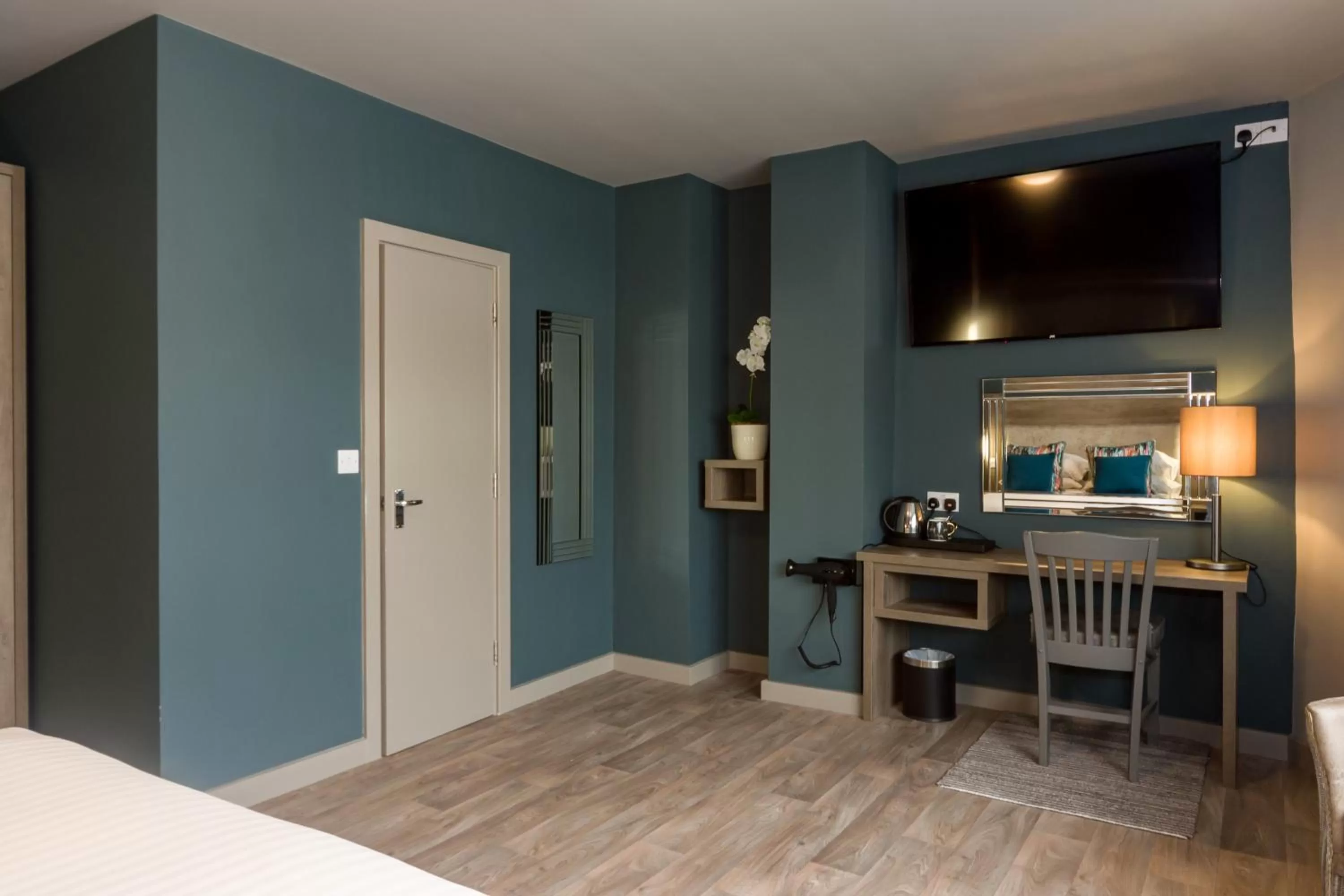 TV and multimedia, Bed in Hotel No 8