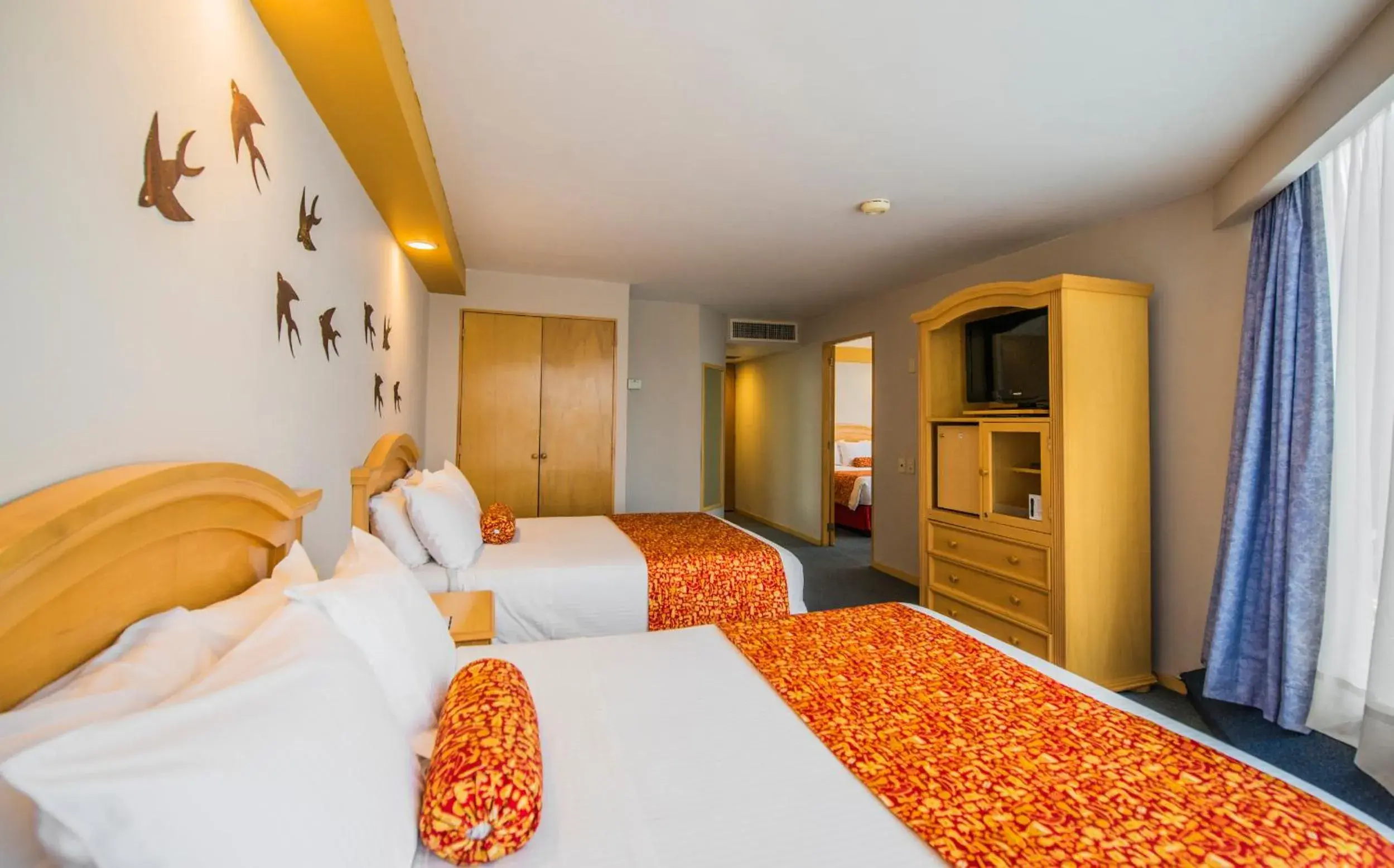 Standard Twin Room with Sofa in Aranzazu Plaza Kristal Aguascalientes Standard Twin Room with Sofa in Aranzazu Plaza Kristal Aguascalientes