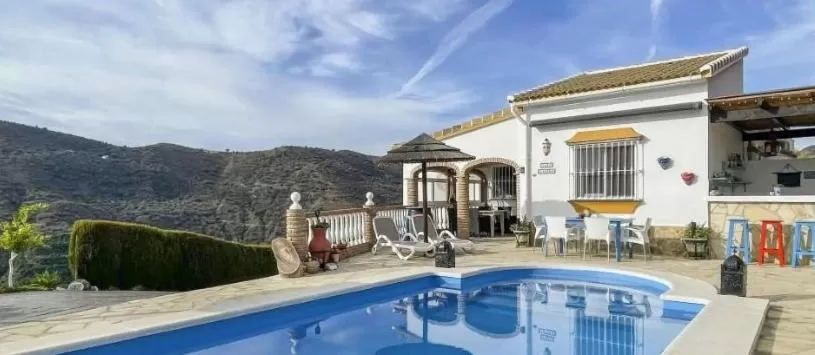 Swimming Pool in Casira, studios en kamers,Viñuela, Costa Del Sol
