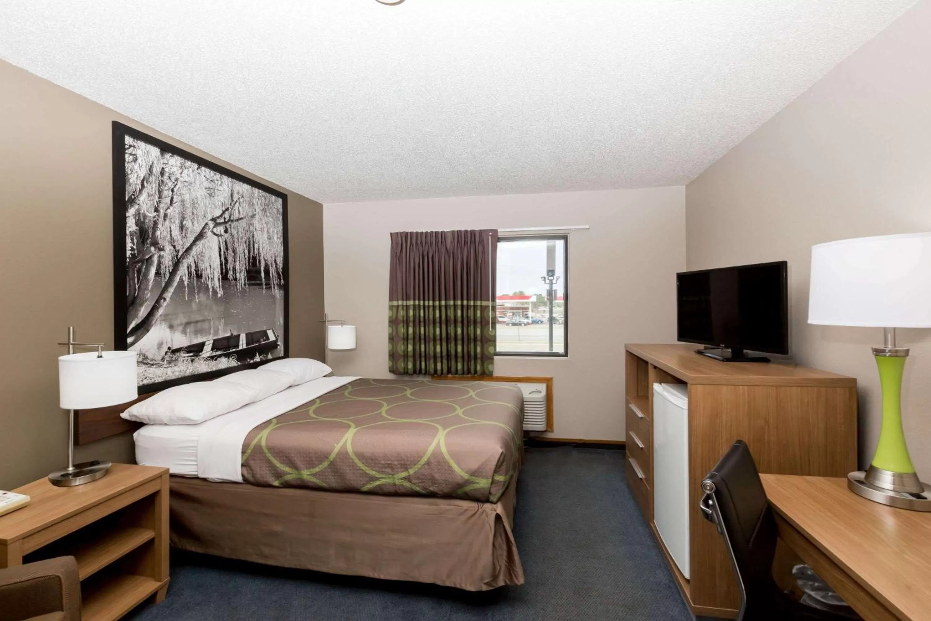 Photo of the whole room, Bed in Super 8 by Wyndham Hays KS