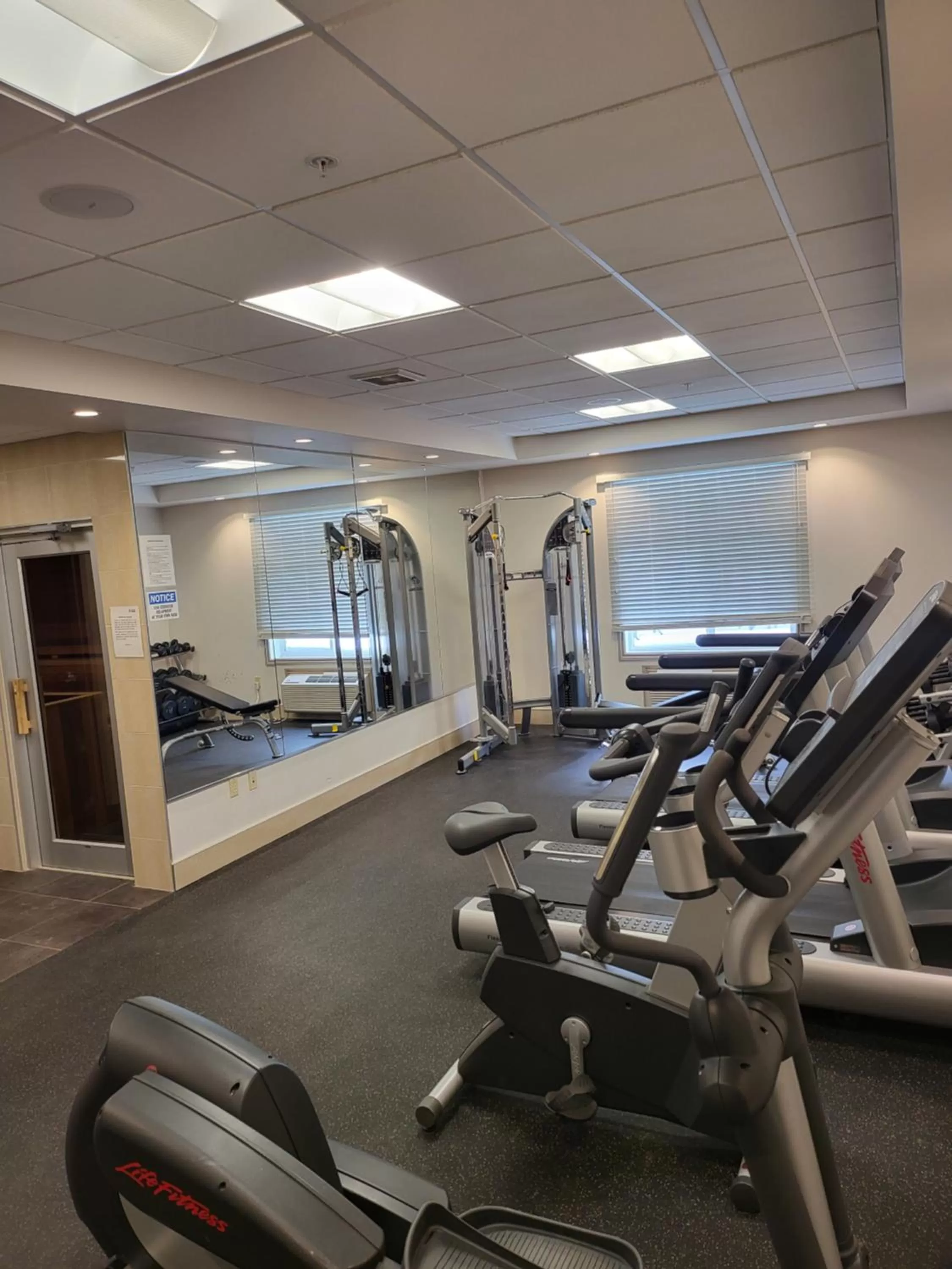 Fitness centre/facilities in Days Inn & Suites by Wyndham Fort Saskatchewan