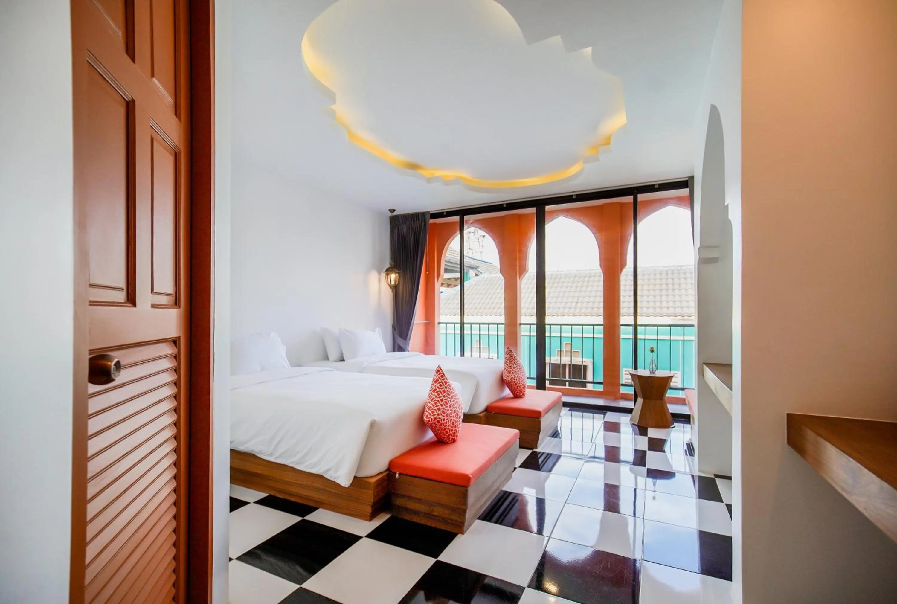 Photo of the whole room, Bed in Khaleej Mass Hotel Patong