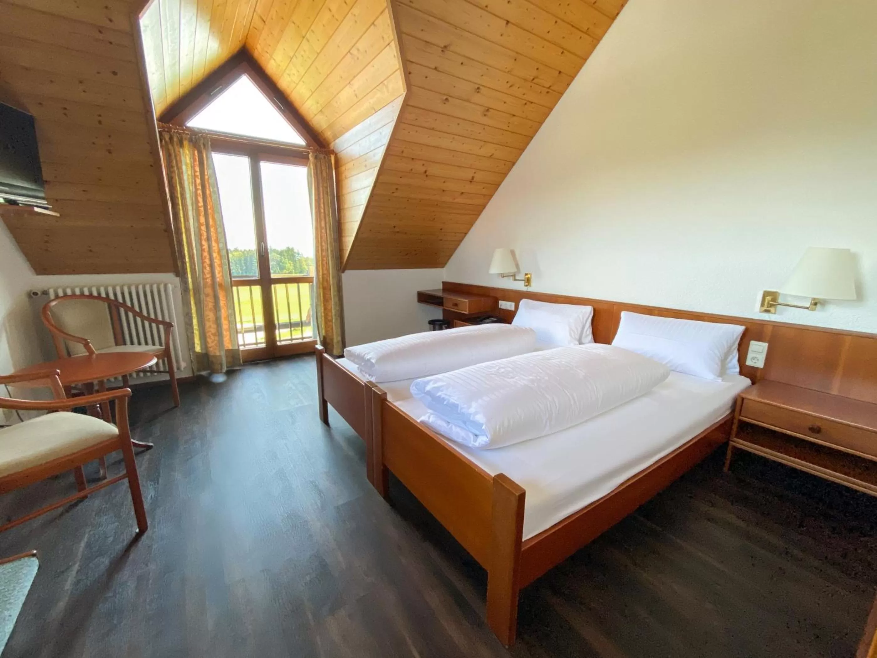 Bedroom, Bed in Berggasthof Höchsten