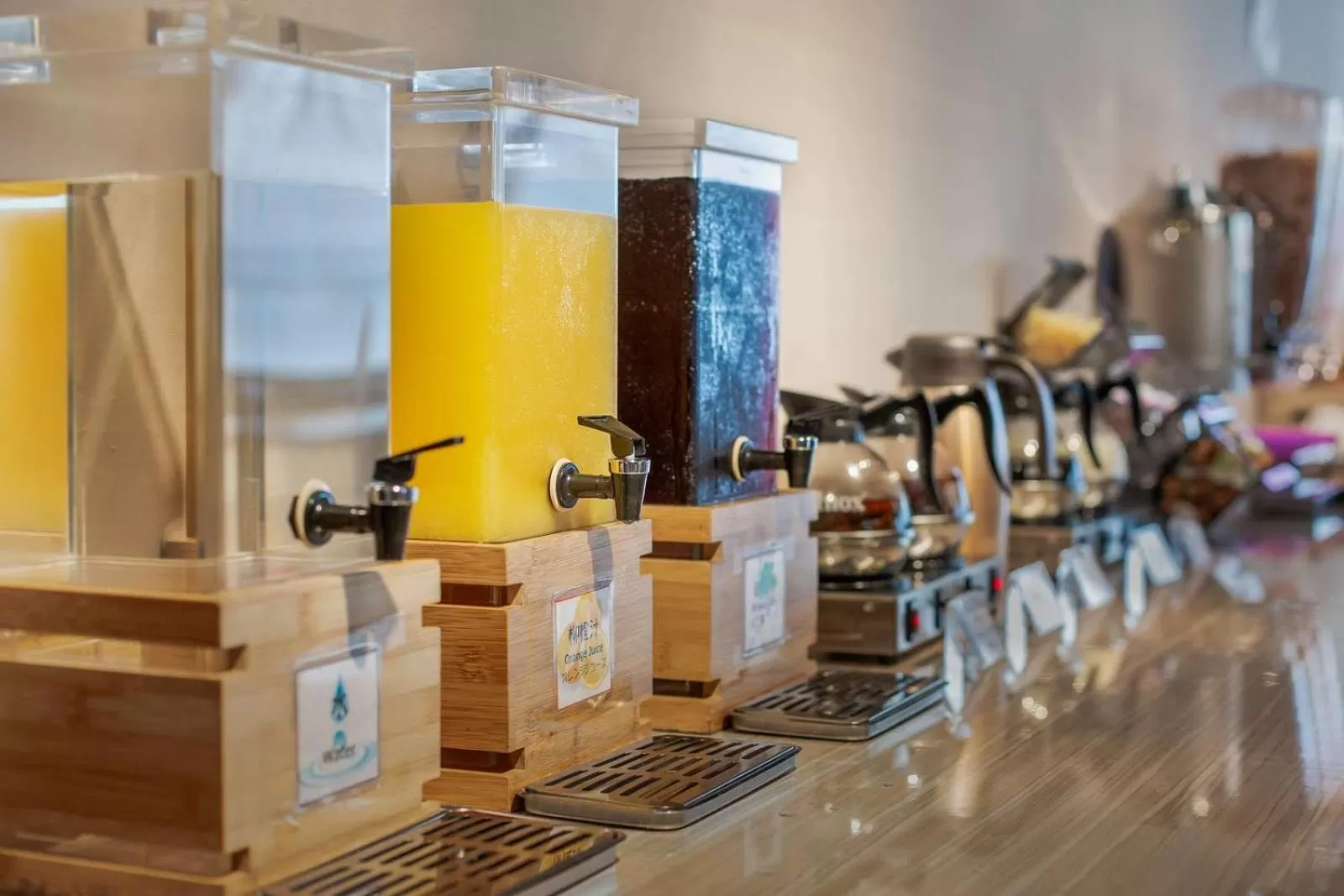 Coffee/tea facilities in Green World ZhongXiao